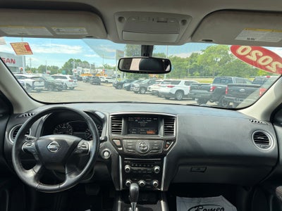 2020 Nissan Pathfinder SV