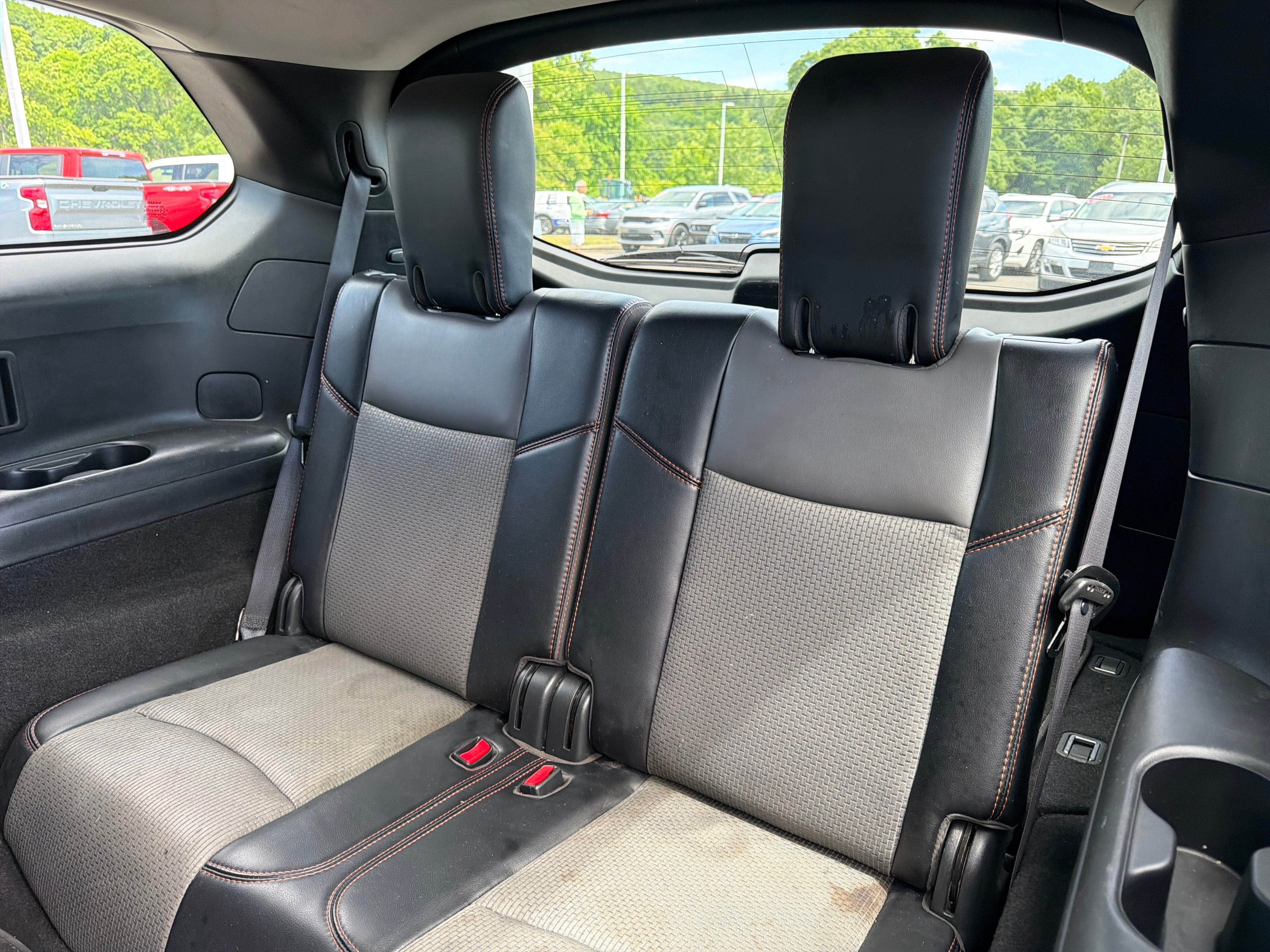 2020 Nissan Pathfinder SV