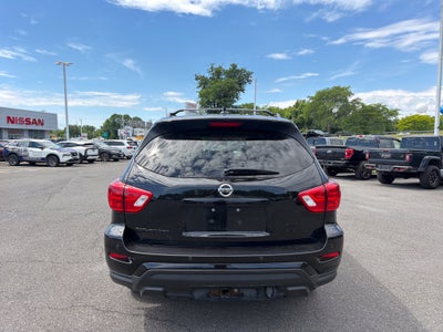 2020 Nissan Pathfinder SV