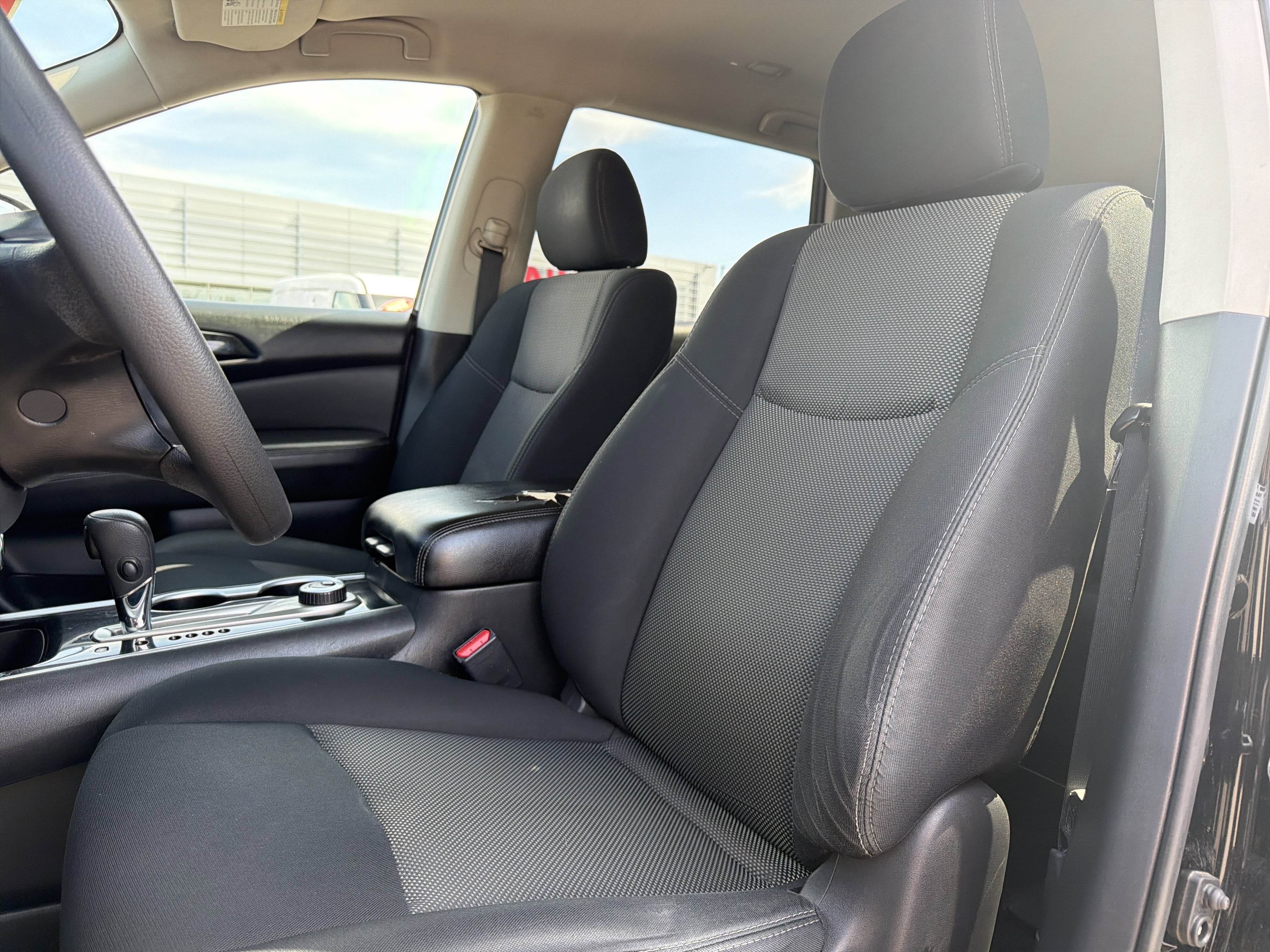 2019 Nissan Pathfinder S