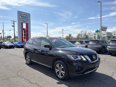 2019 Nissan Pathfinder S
