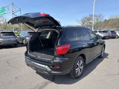 2019 Nissan Pathfinder S