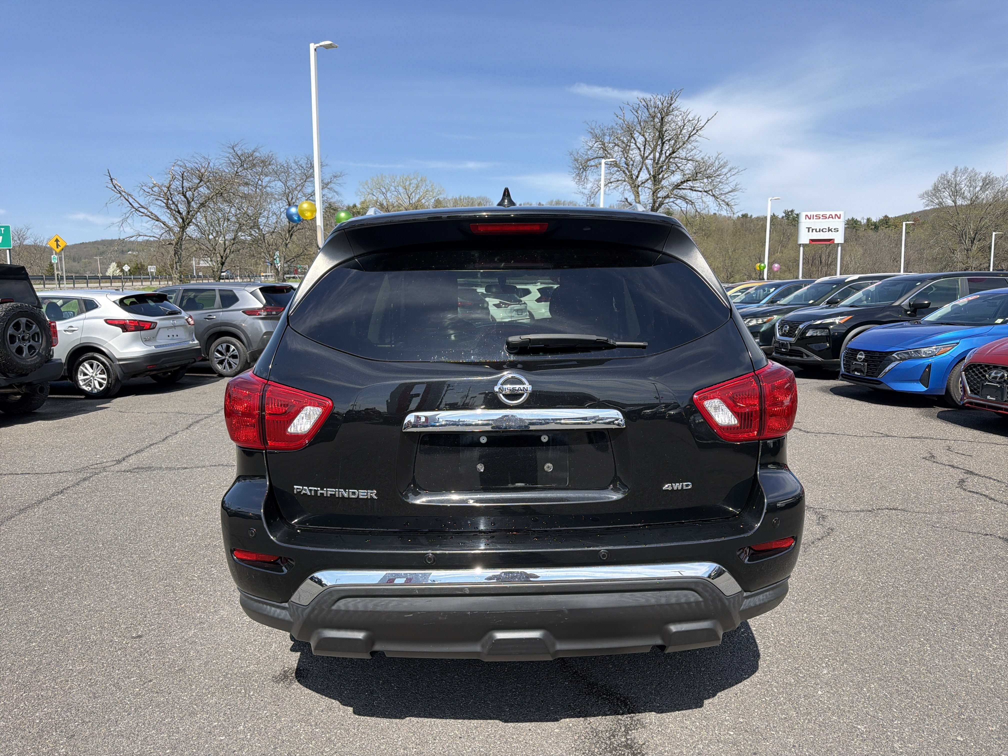 2019 Nissan Pathfinder S