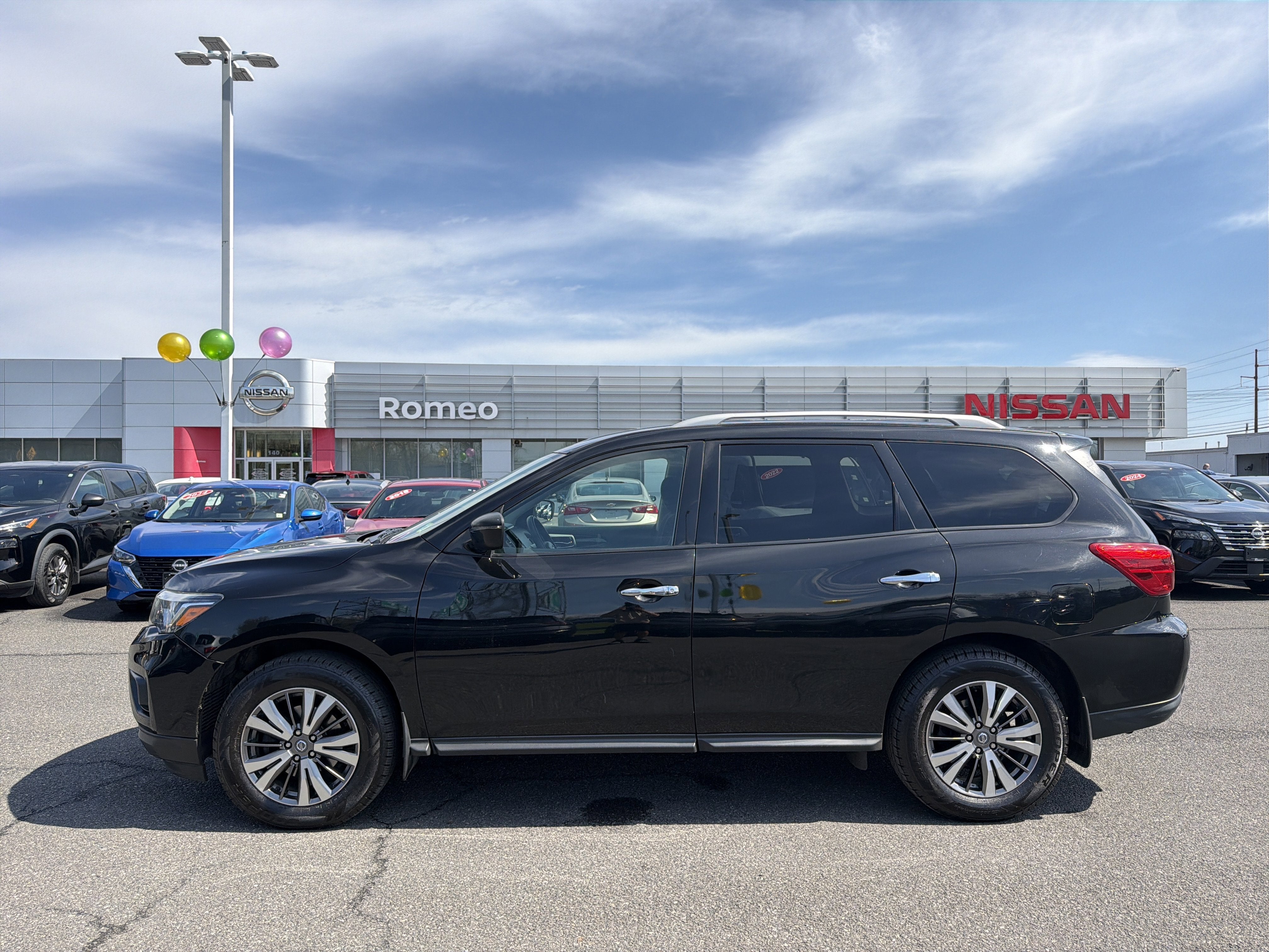 2019 Nissan Pathfinder S