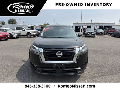 2025 Nissan Pathfinder S