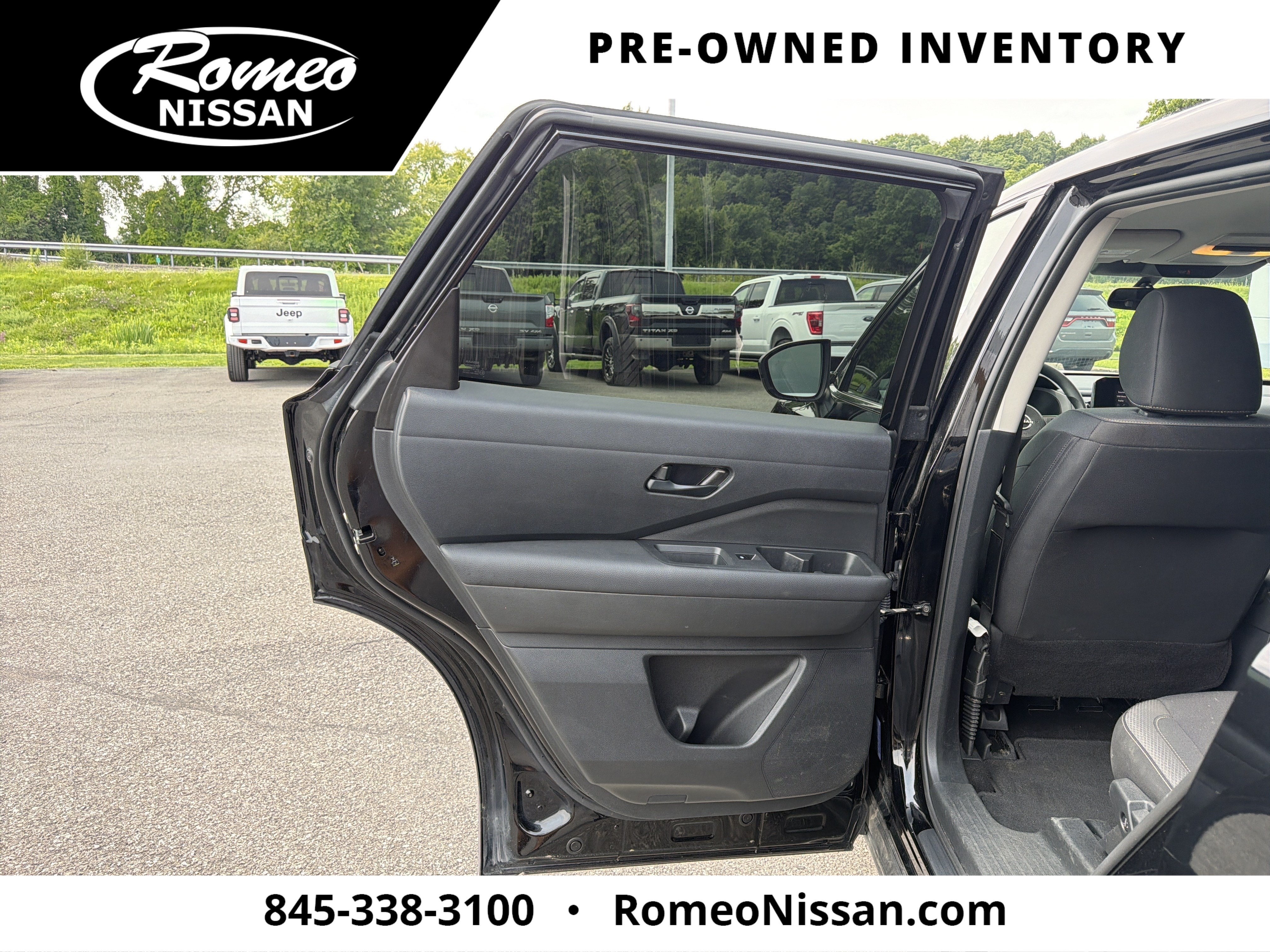 2025 Nissan Pathfinder S