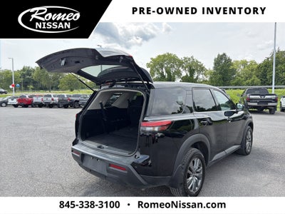 2025 Nissan Pathfinder S