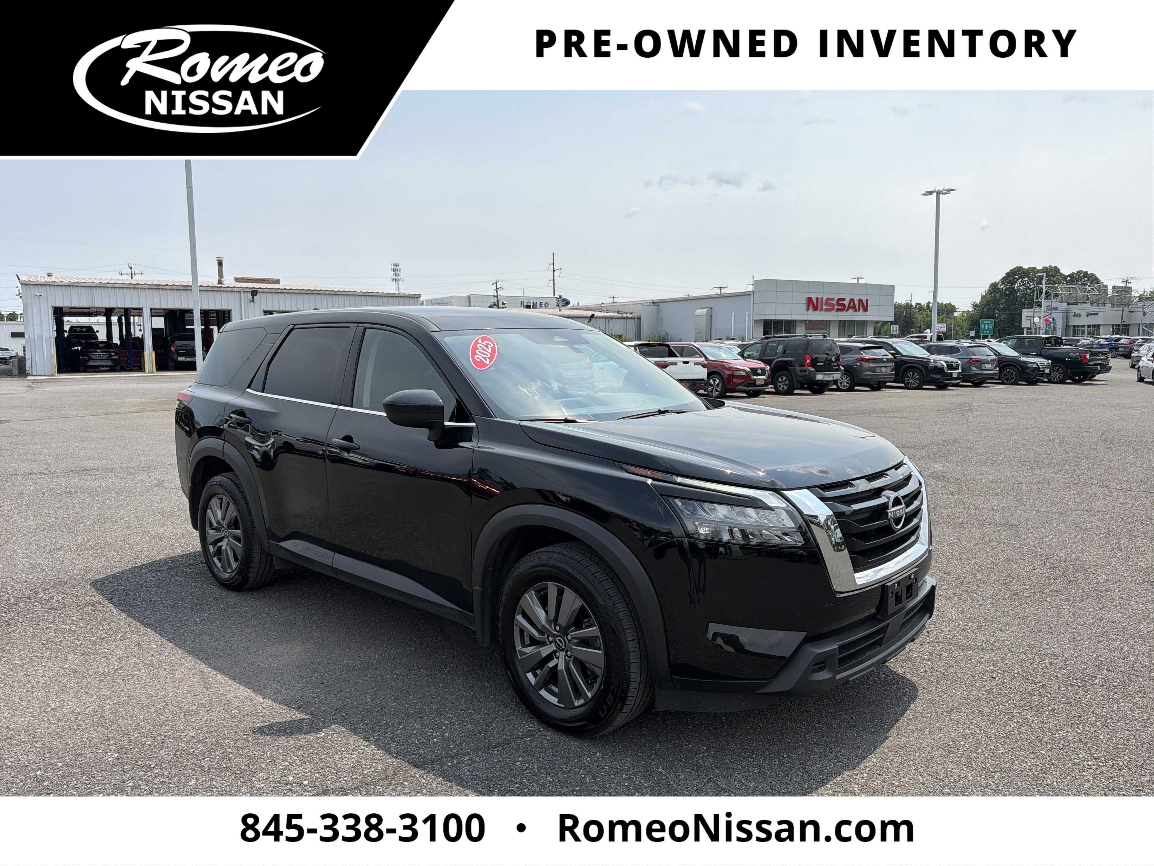 2025 Nissan Pathfinder S