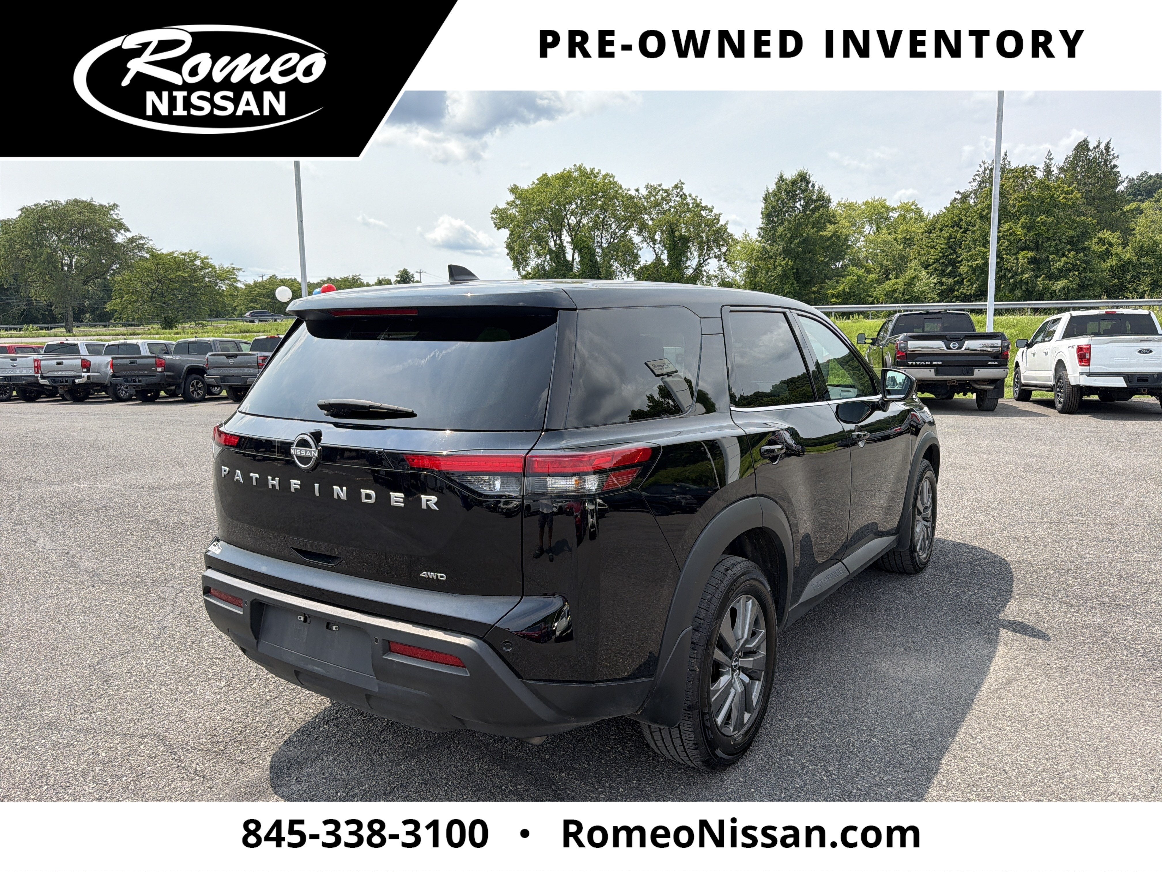 2025 Nissan Pathfinder S