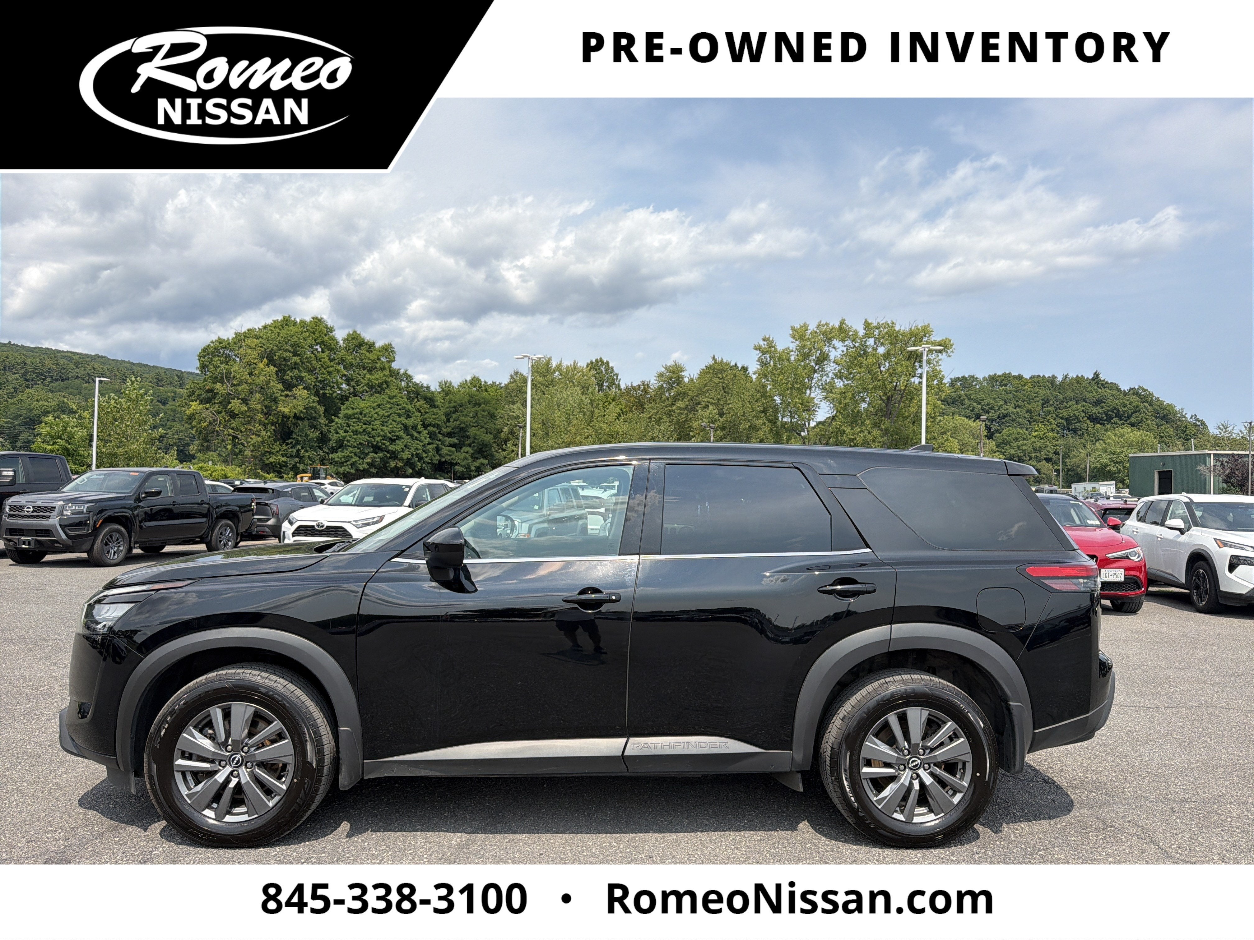 2025 Nissan Pathfinder S