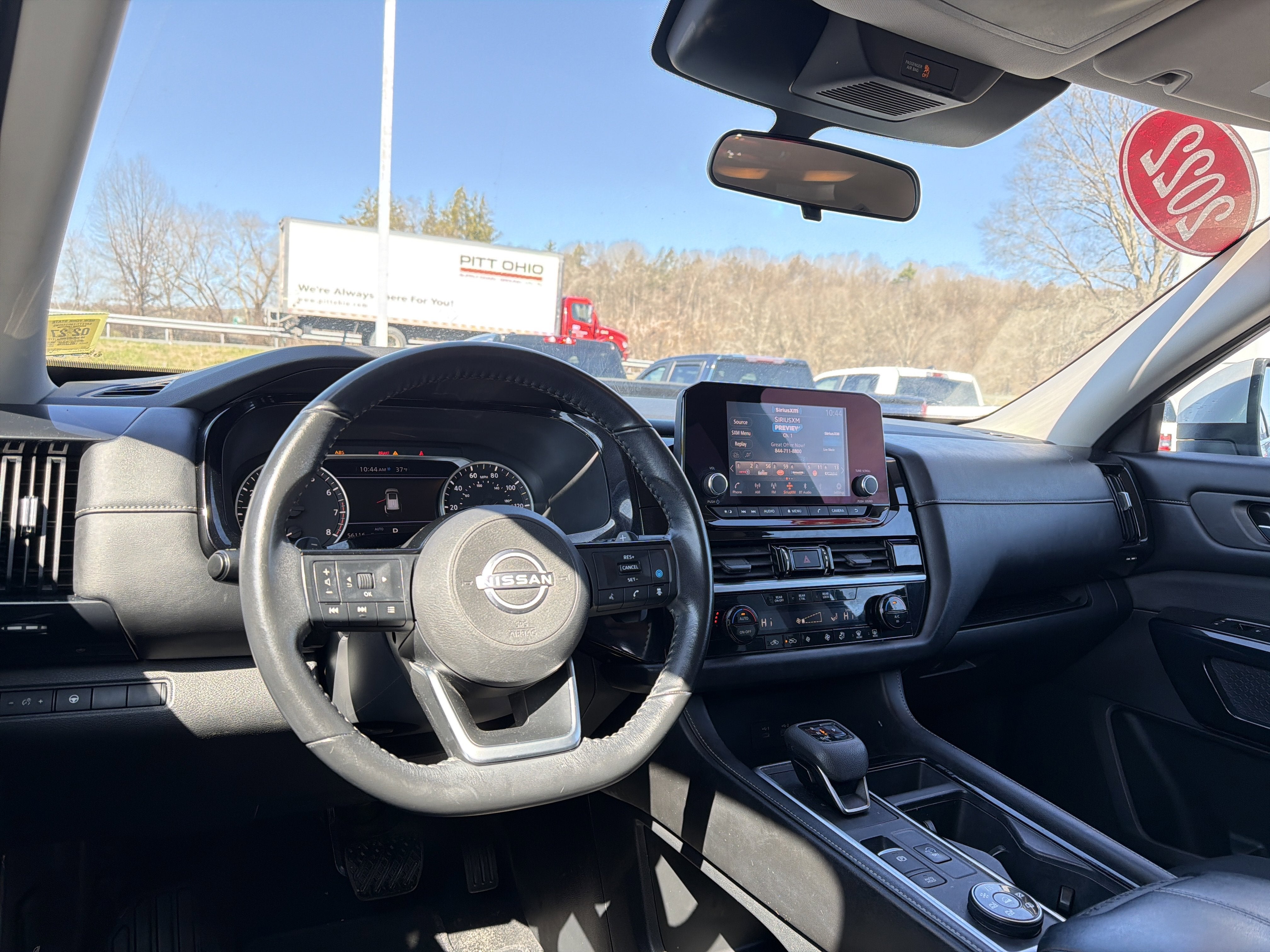 2022 Nissan Pathfinder SV