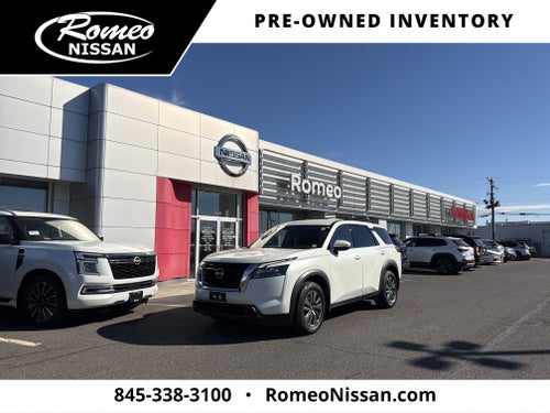 2024 Nissan Pathfinder SV