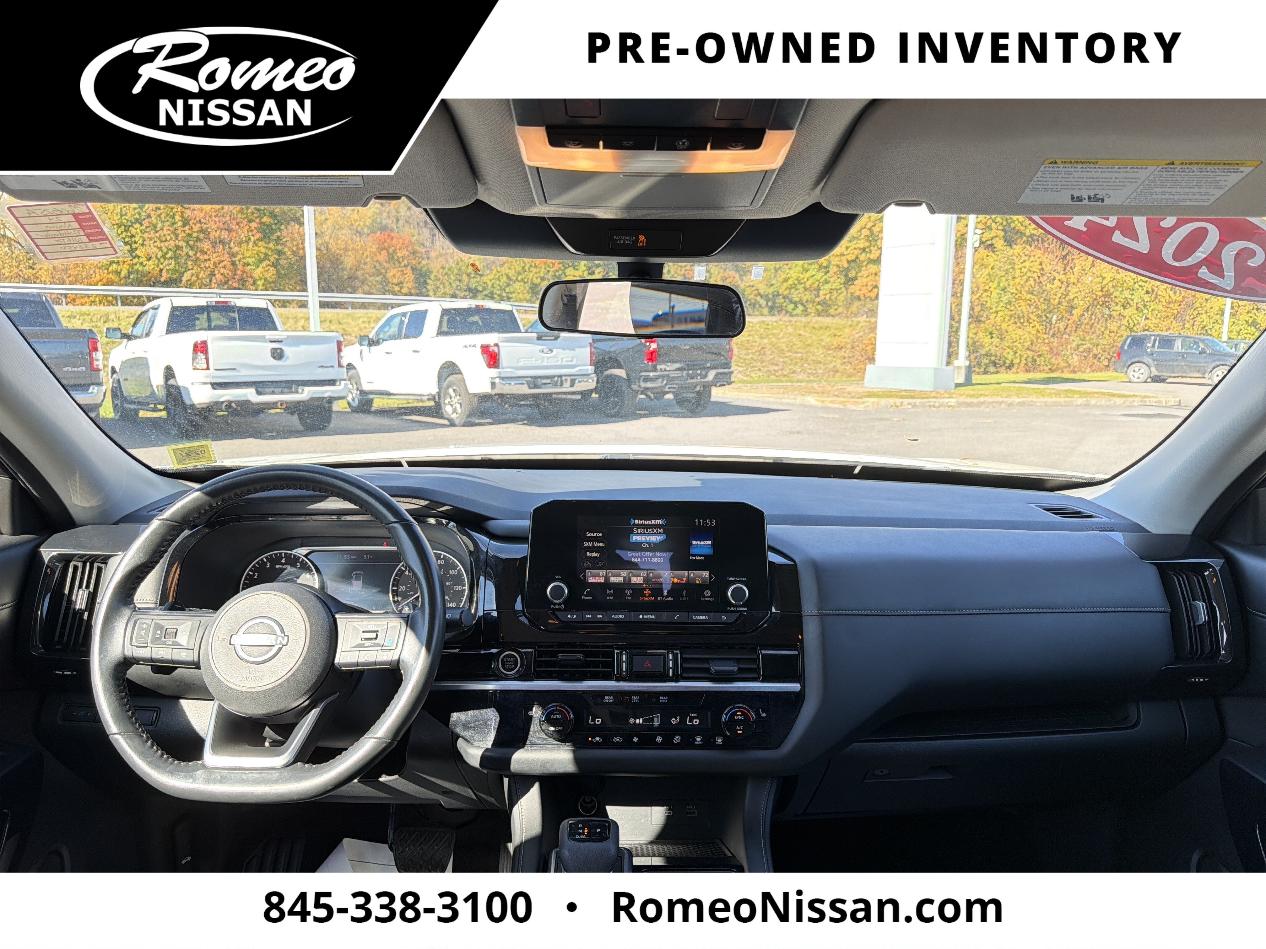 2024 Nissan Pathfinder SV