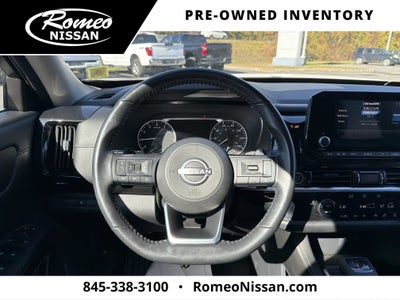 2024 Nissan Pathfinder SV