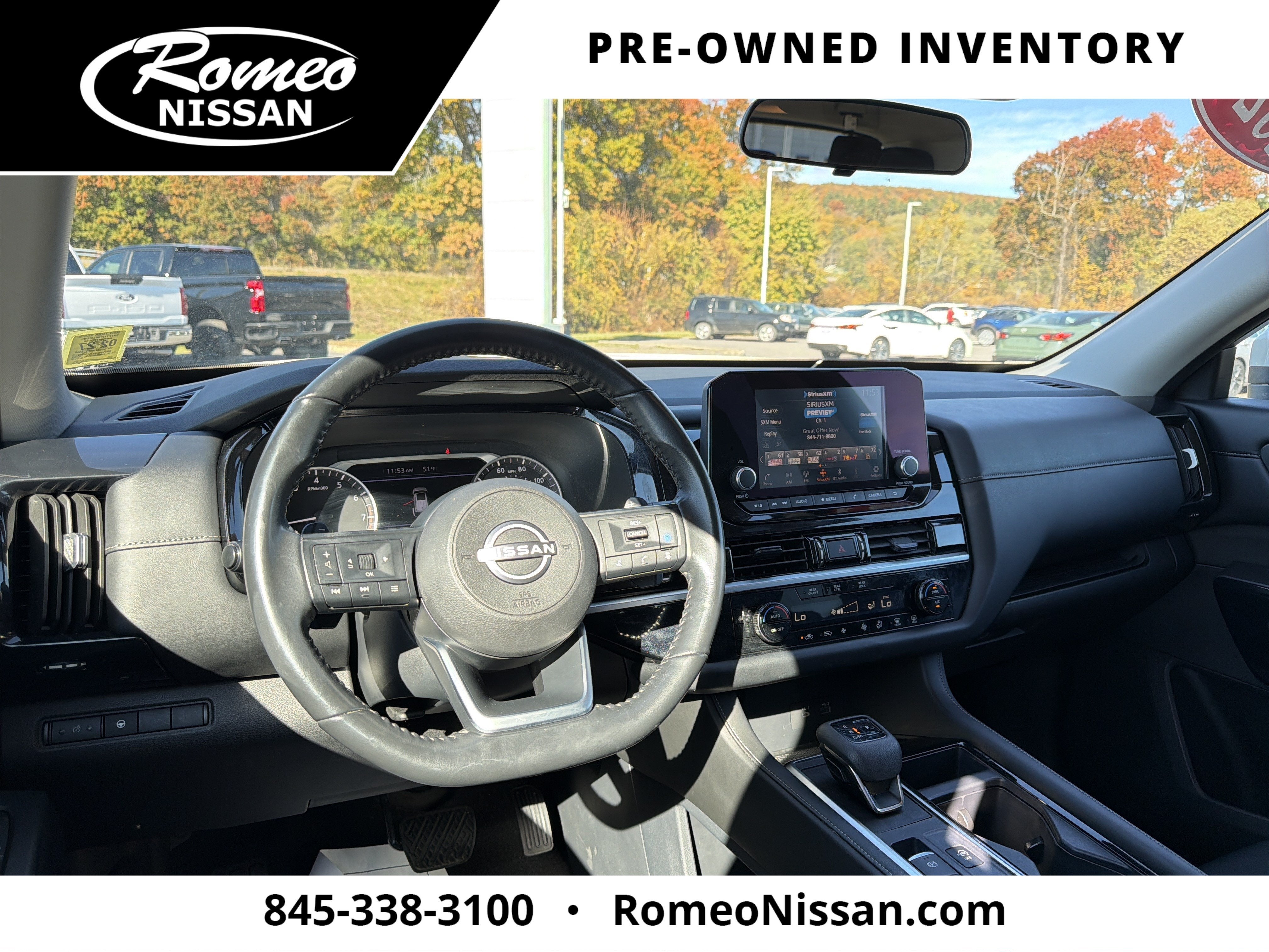 2024 Nissan Pathfinder SV