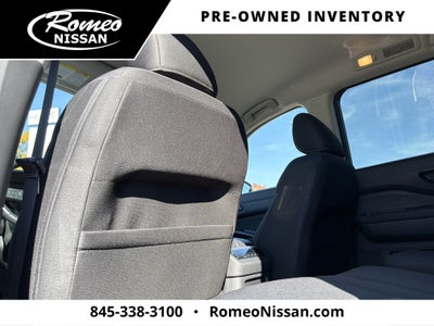 2024 Nissan Pathfinder SV