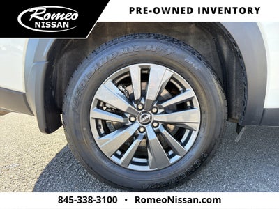 2024 Nissan Pathfinder SV