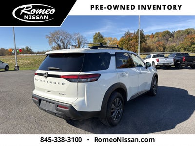 2024 Nissan Pathfinder SV