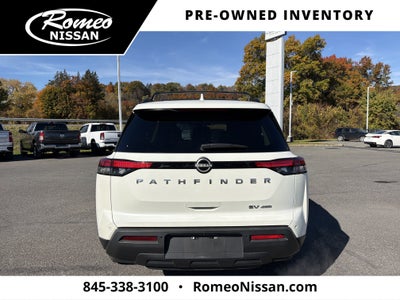 2024 Nissan Pathfinder SV