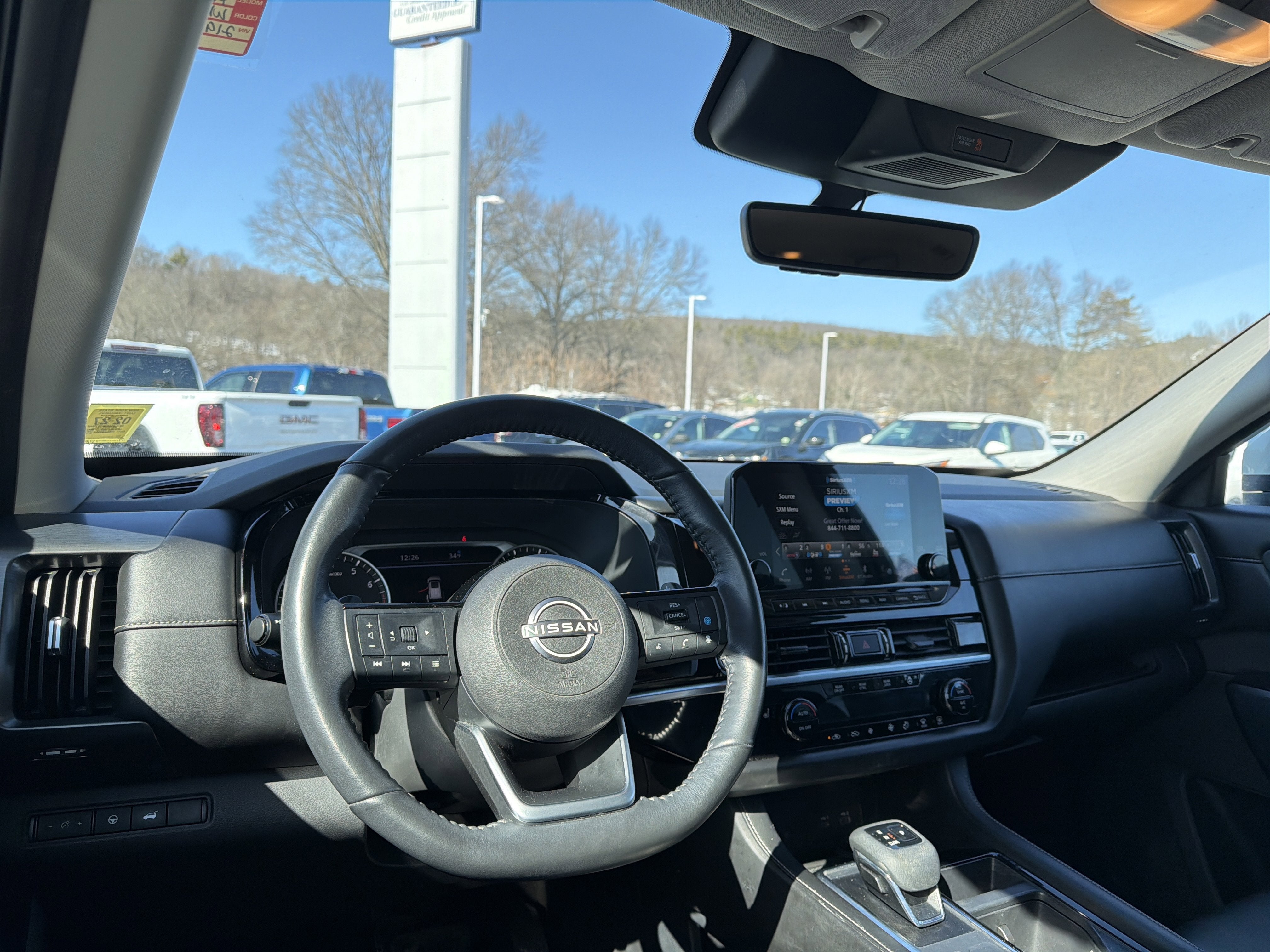 2023 Nissan Pathfinder SL