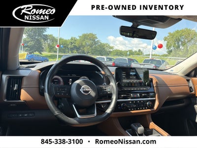 2023 Nissan Pathfinder Platinum