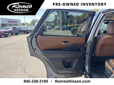 2023 Nissan Pathfinder Platinum