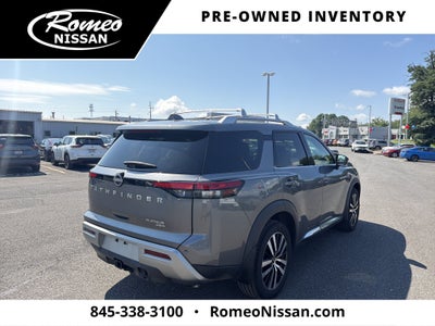 2023 Nissan Pathfinder Platinum