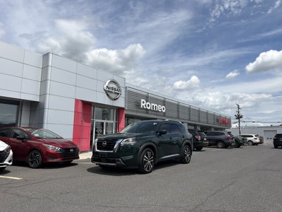 2023 Nissan Pathfinder Platinum