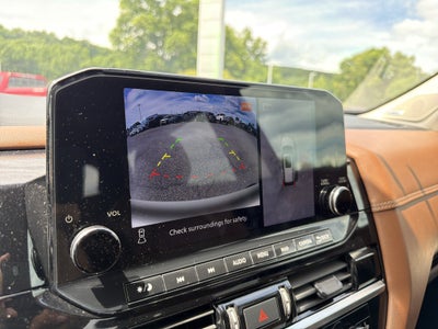 2023 Nissan Pathfinder Platinum