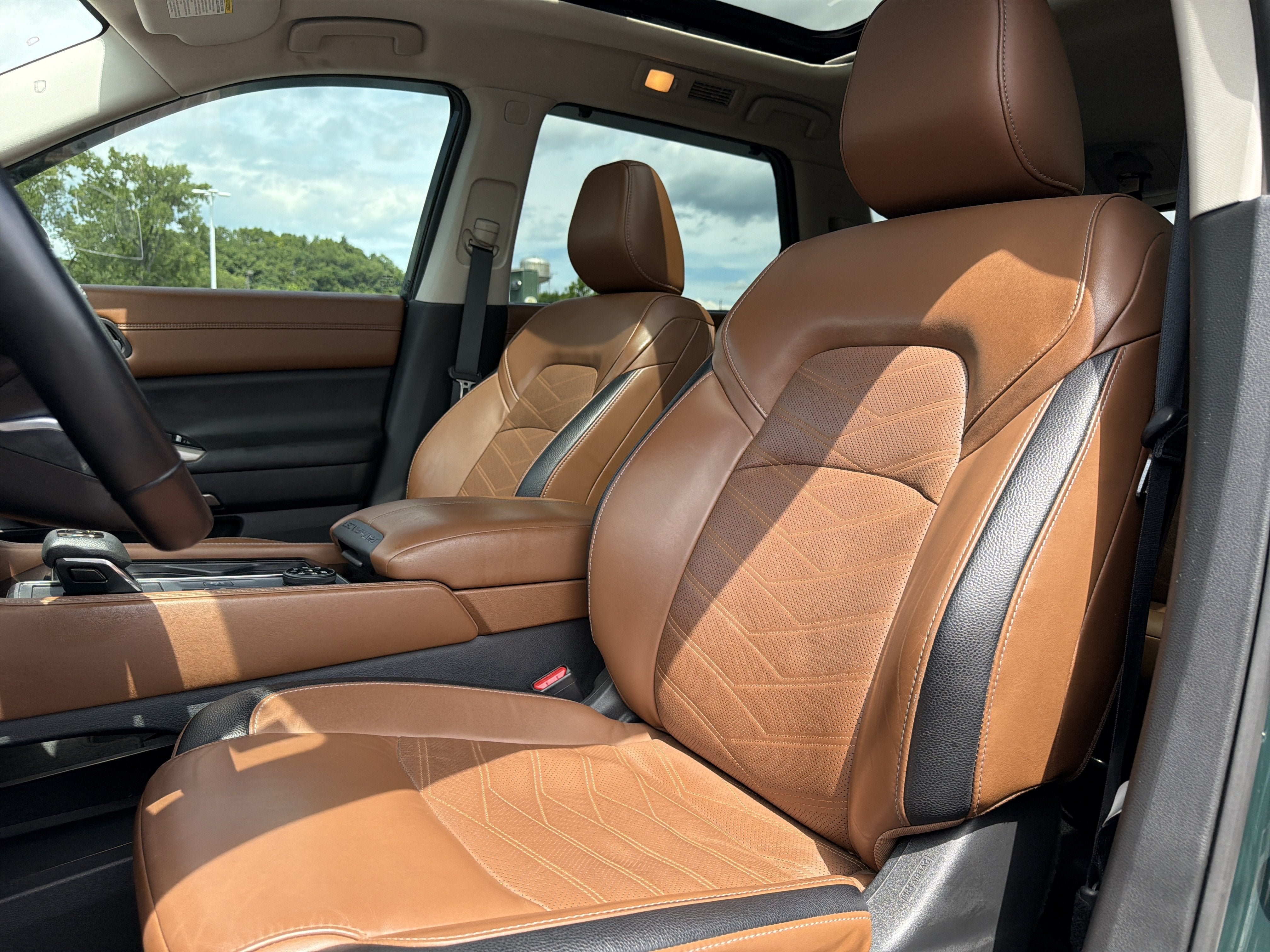 2023 Nissan Pathfinder Platinum