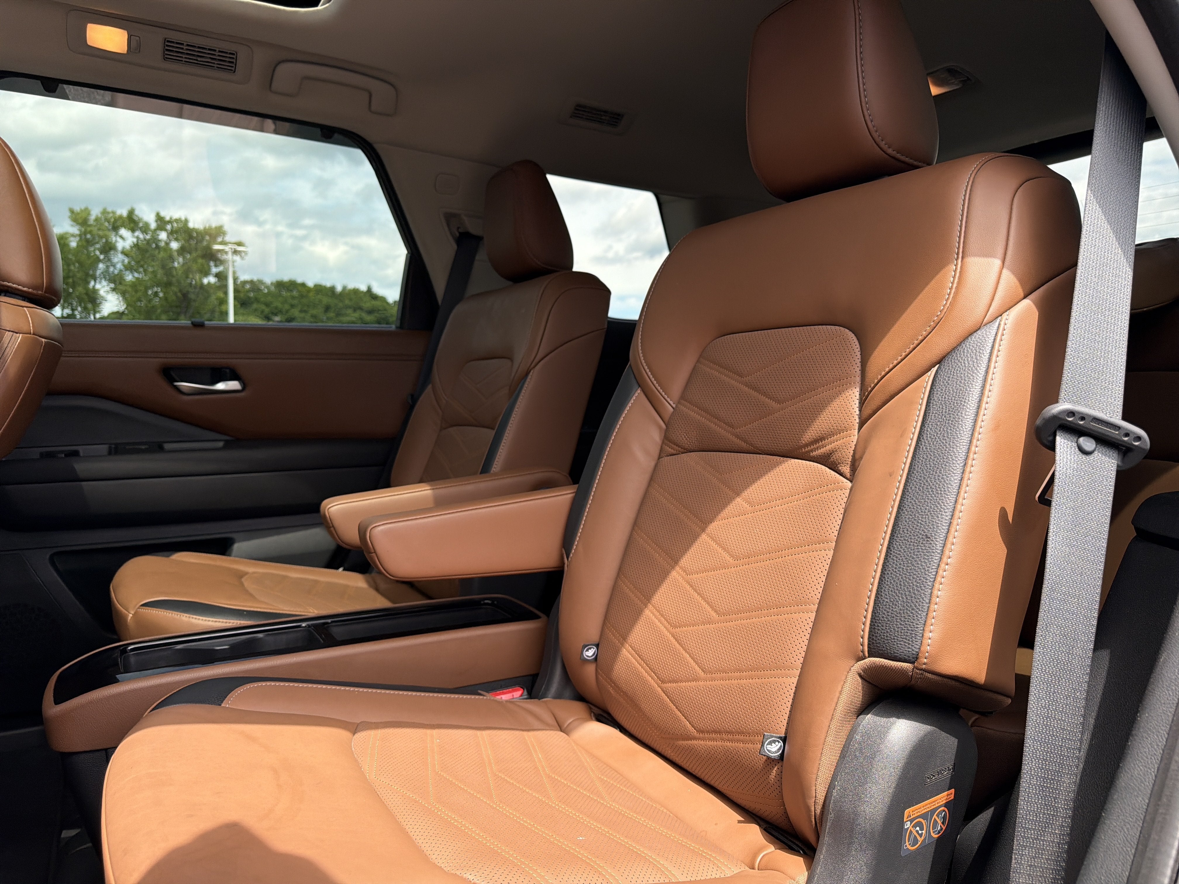 2023 Nissan Pathfinder Platinum