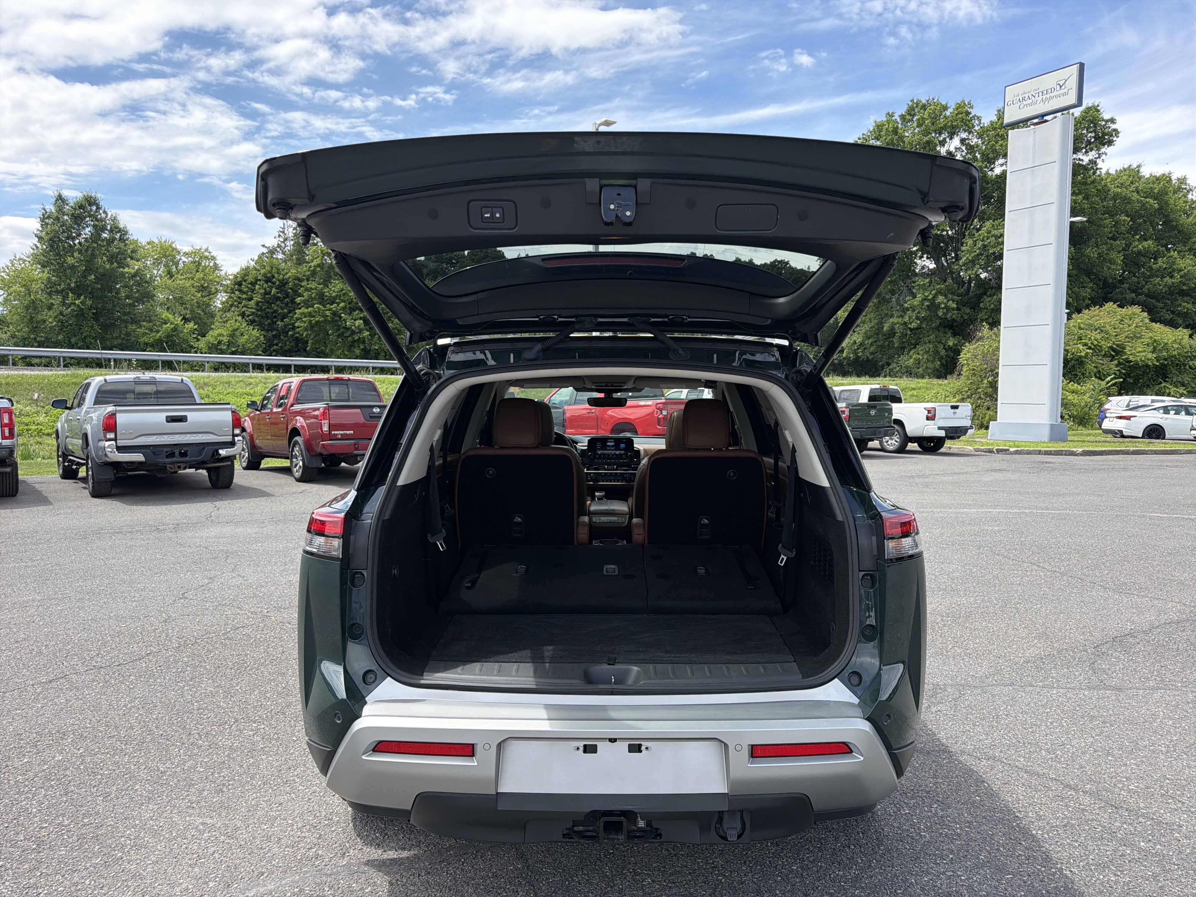 2023 Nissan Pathfinder Platinum