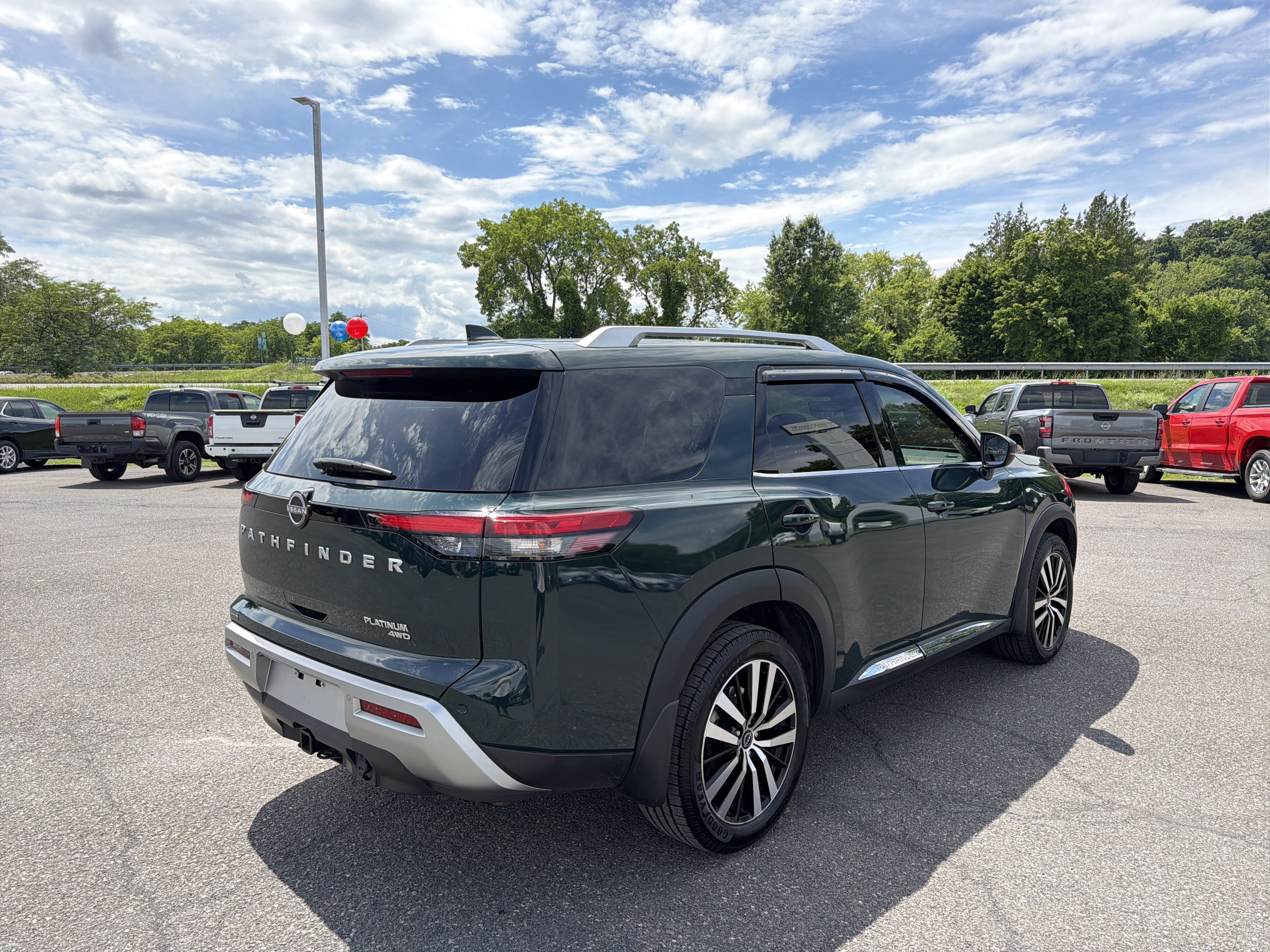 2023 Nissan Pathfinder Platinum