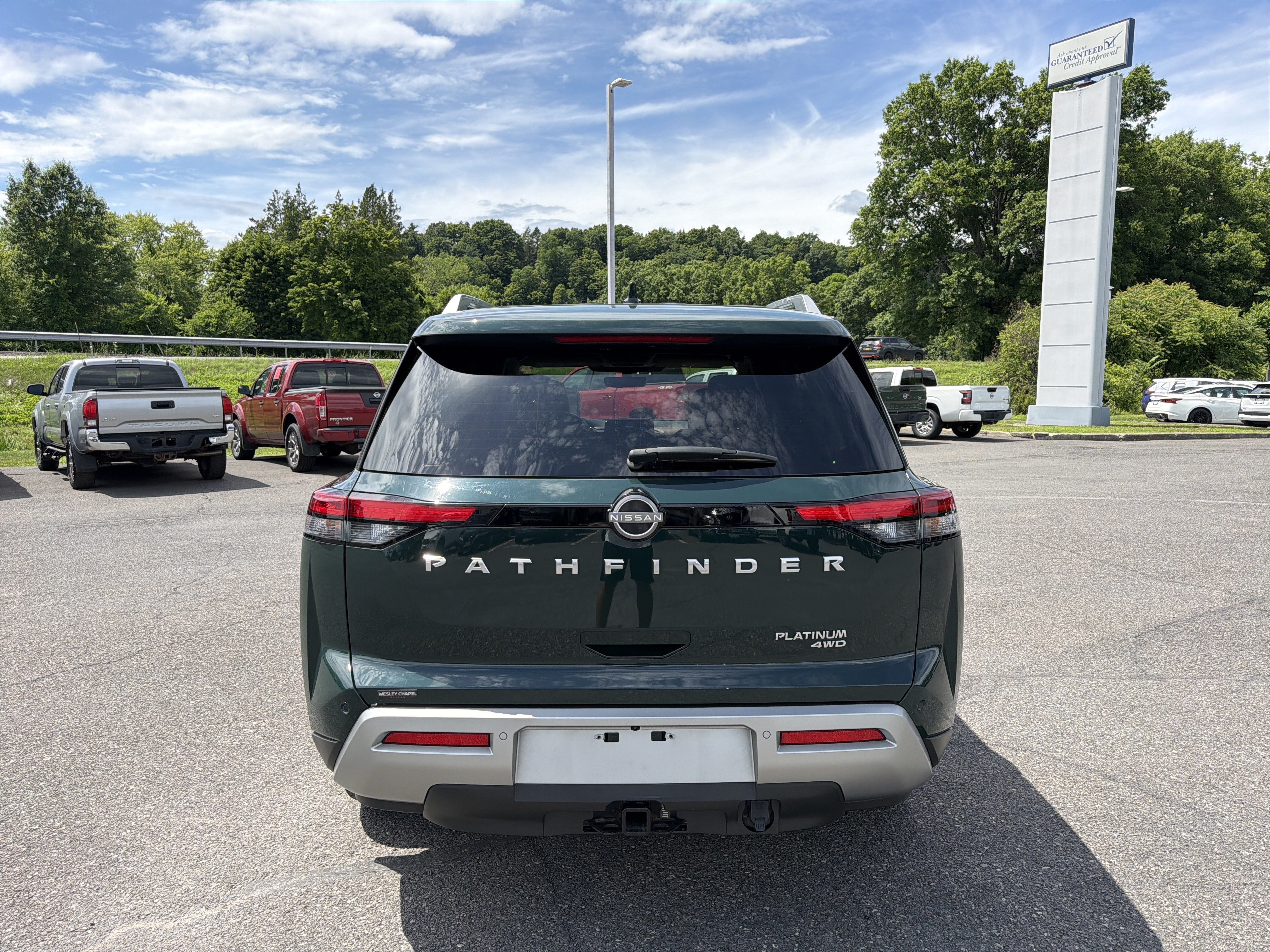 2023 Nissan Pathfinder Platinum