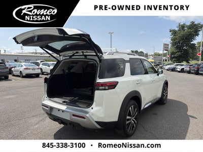 2023 Nissan Pathfinder Platinum