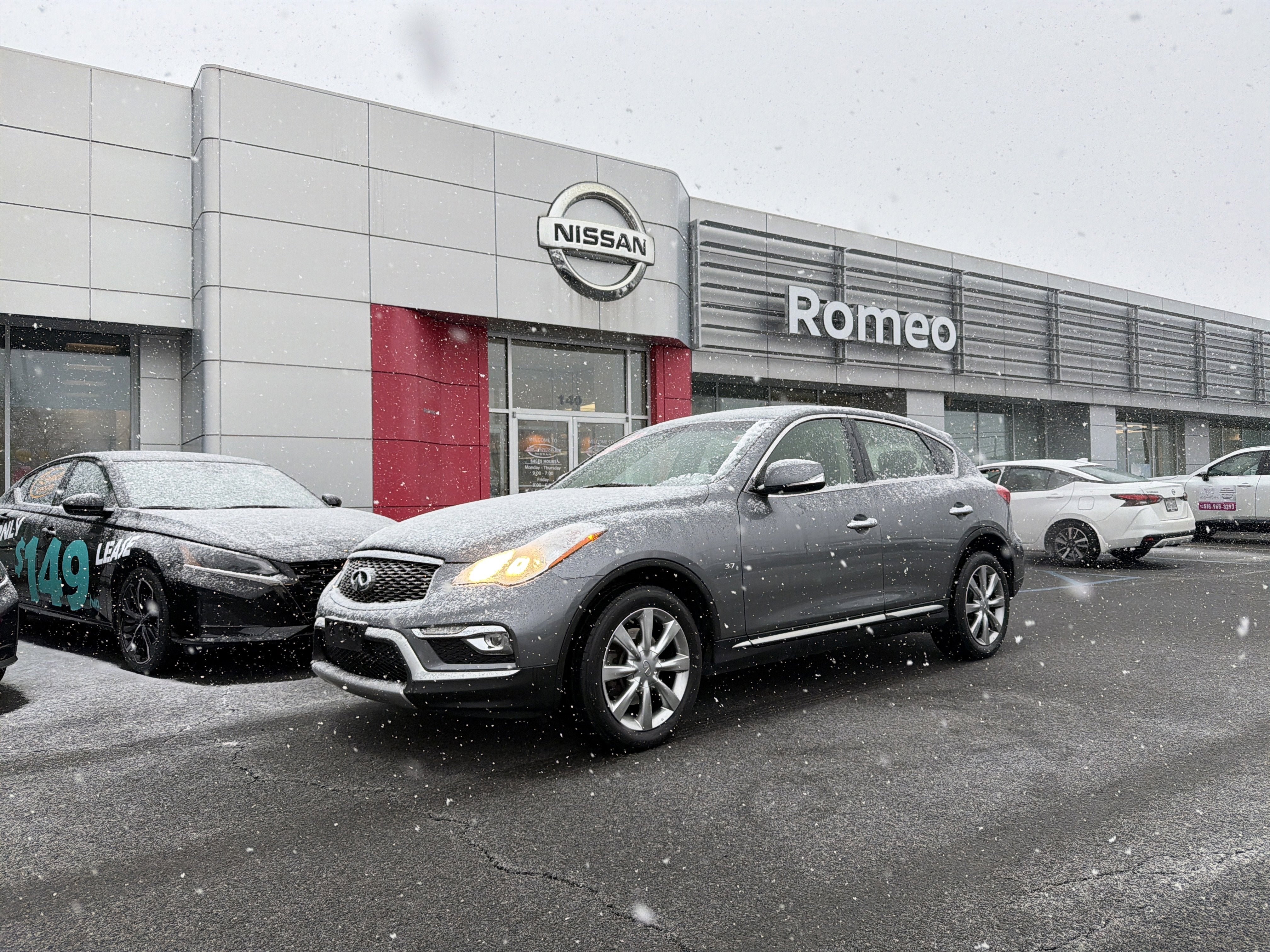 2016 INFINITI QX50 Base