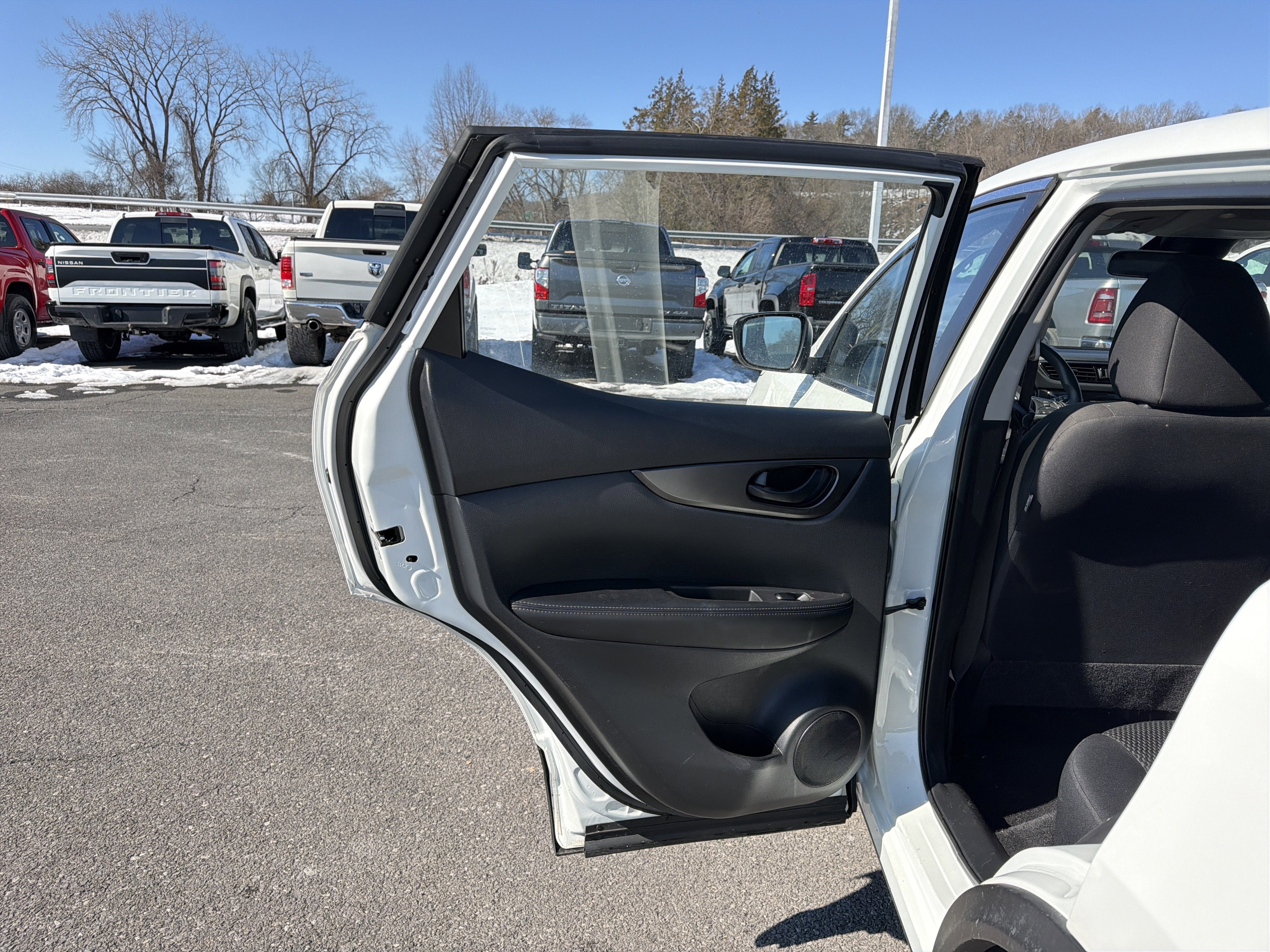 2022 Nissan Rogue Sport S