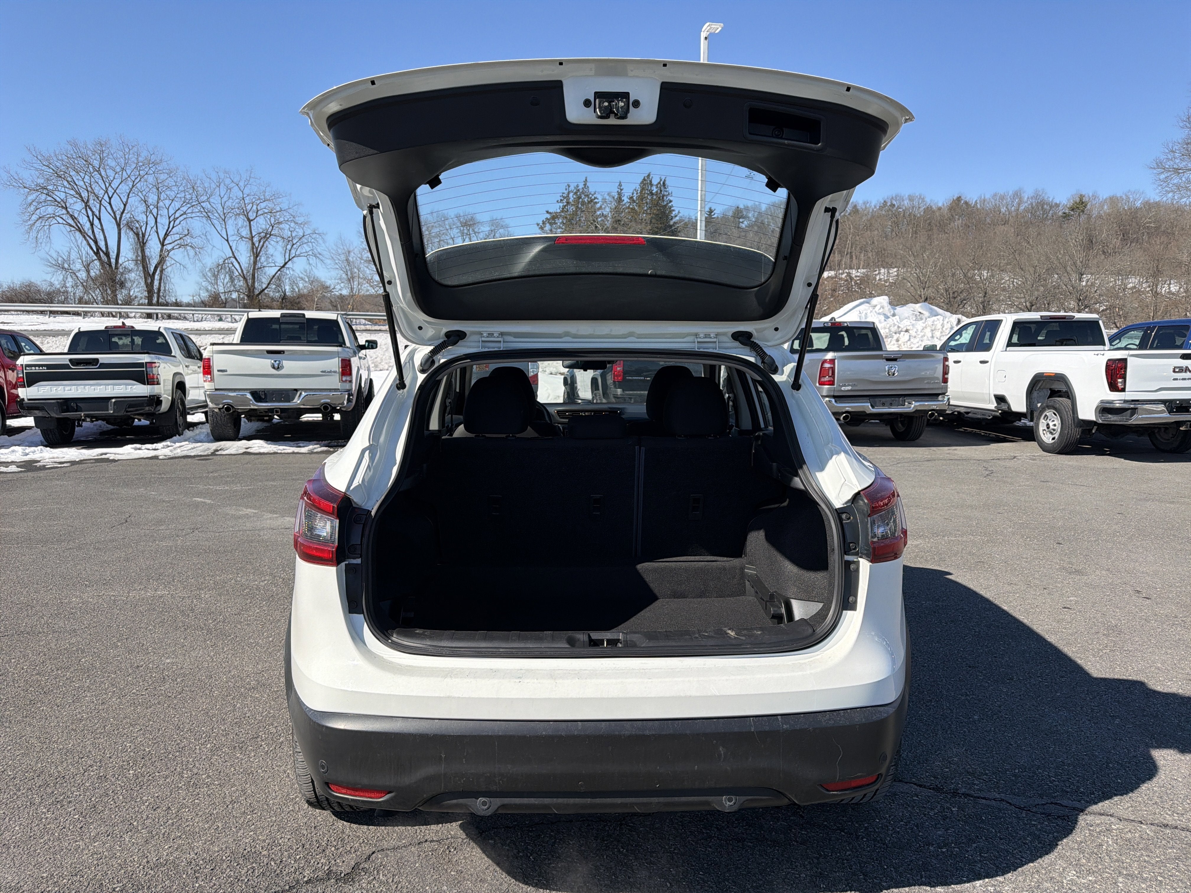 2022 Nissan Rogue Sport S