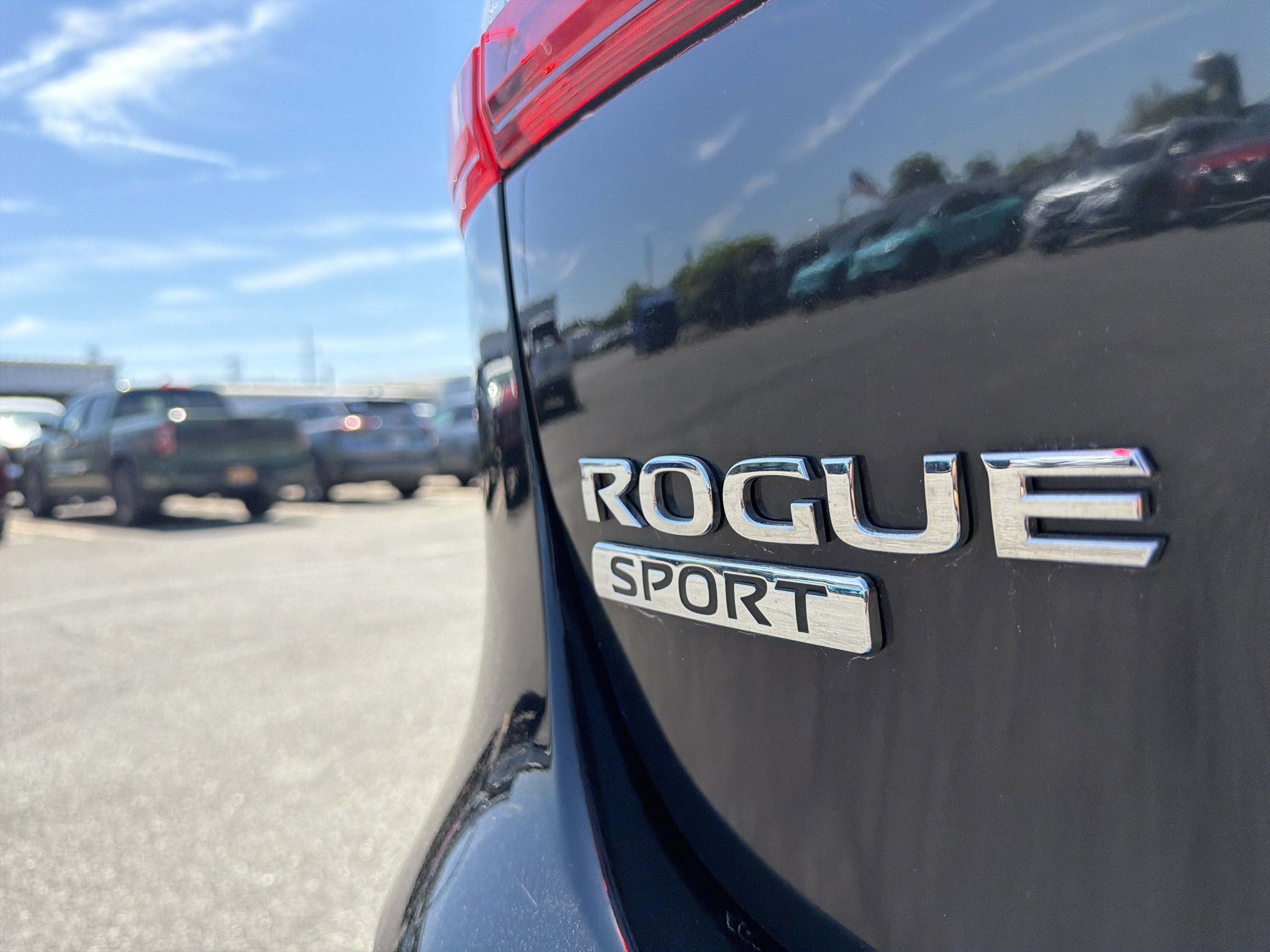 2022 Nissan Rogue Sport SV