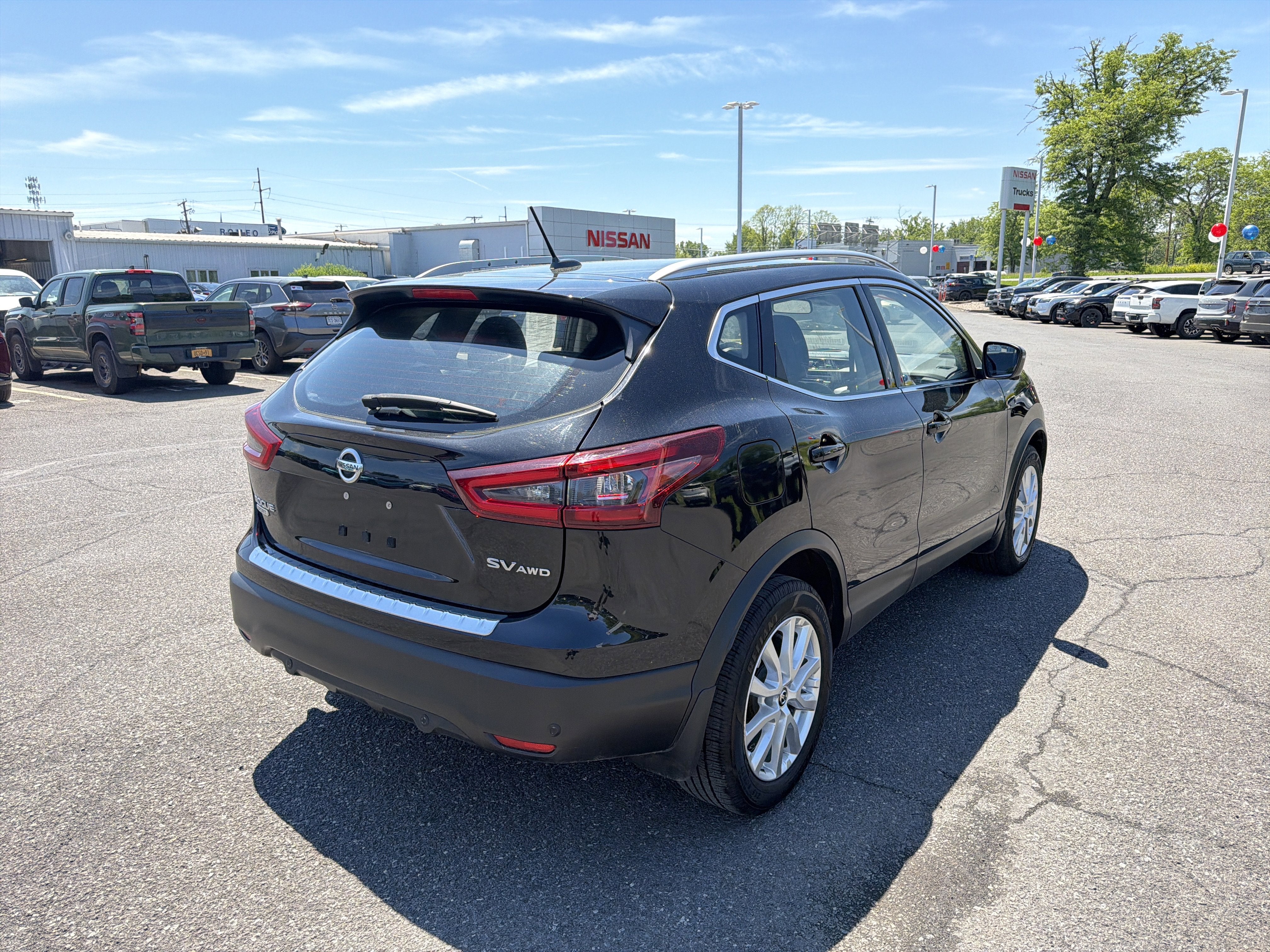 2022 Nissan Rogue Sport SV