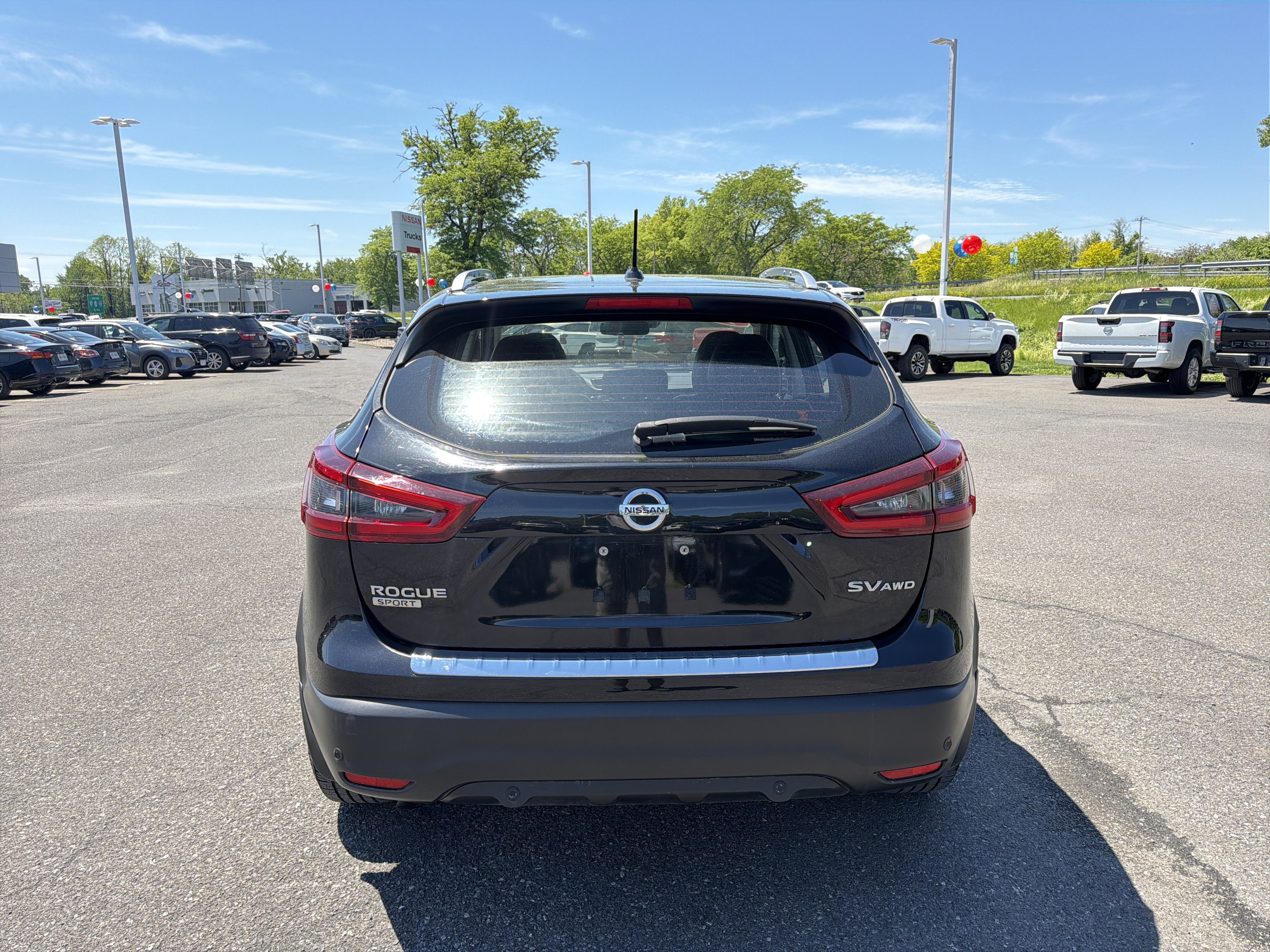 2022 Nissan Rogue Sport SV