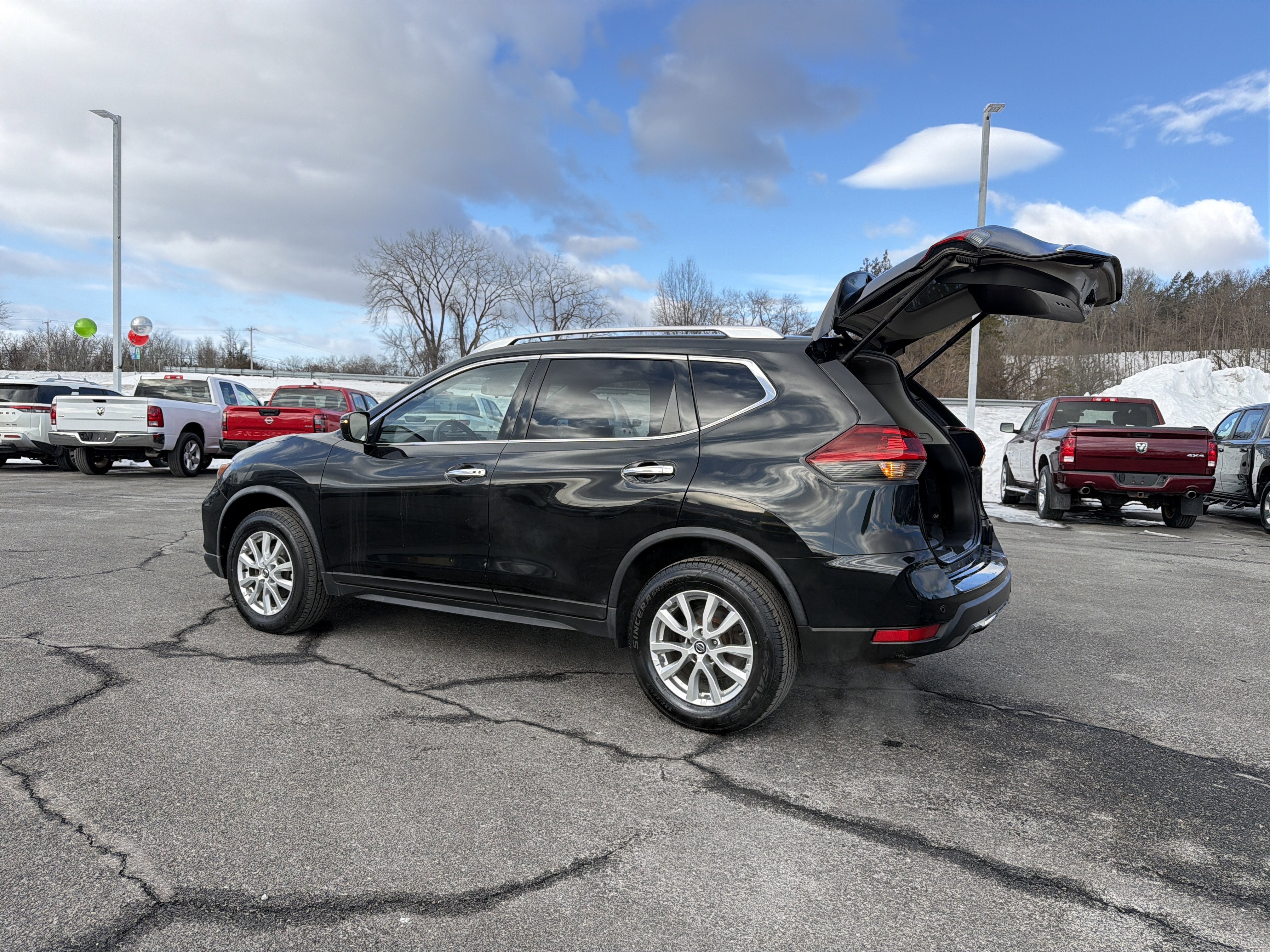 2020 Nissan Rogue SV