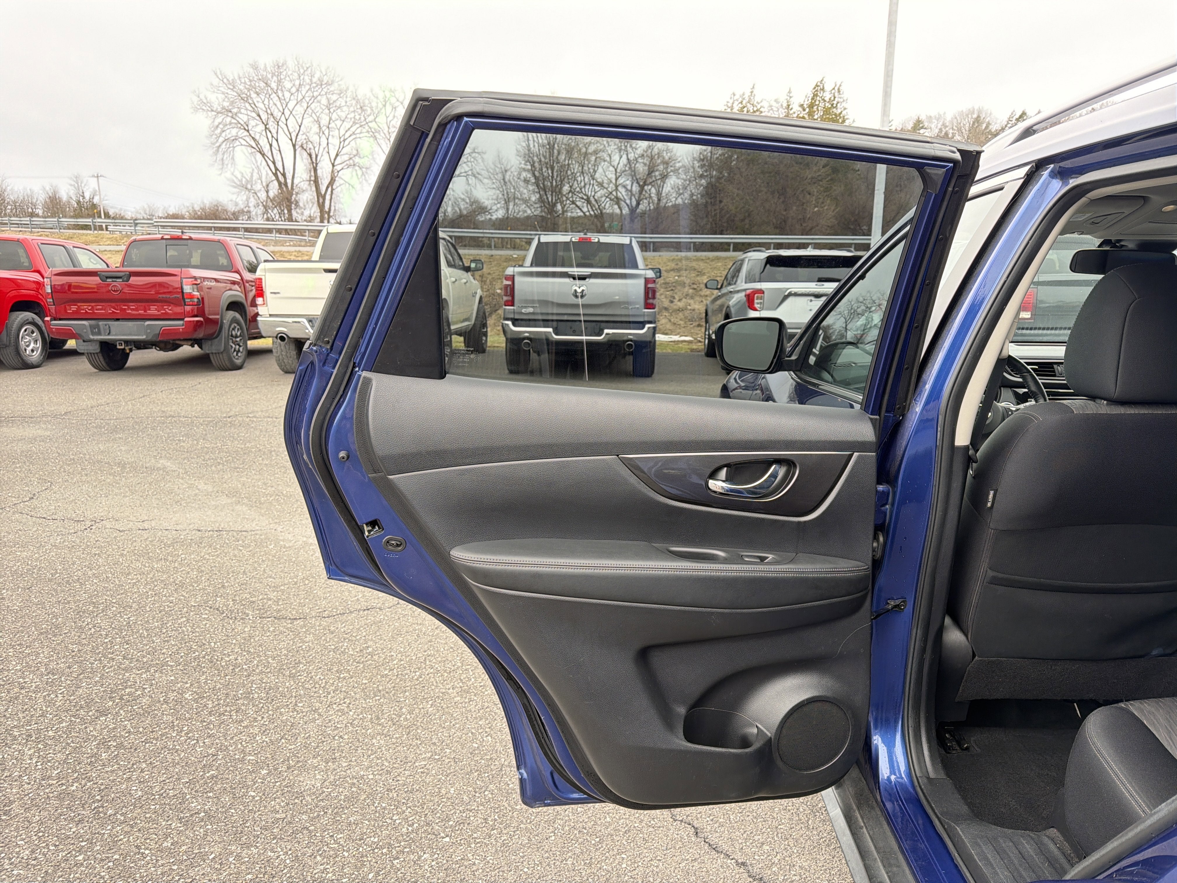 2020 Nissan Rogue SV