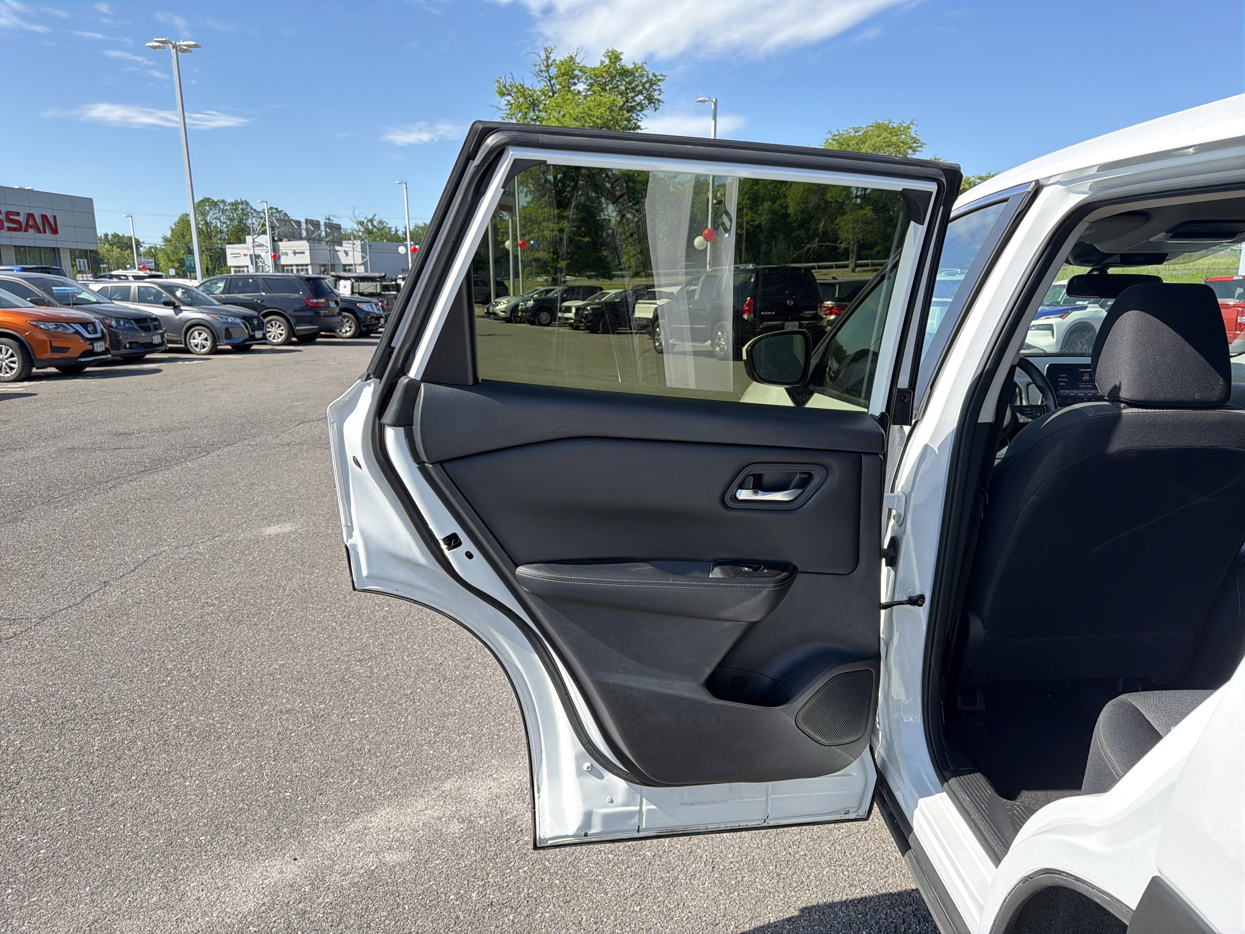2024 Nissan Rogue SV