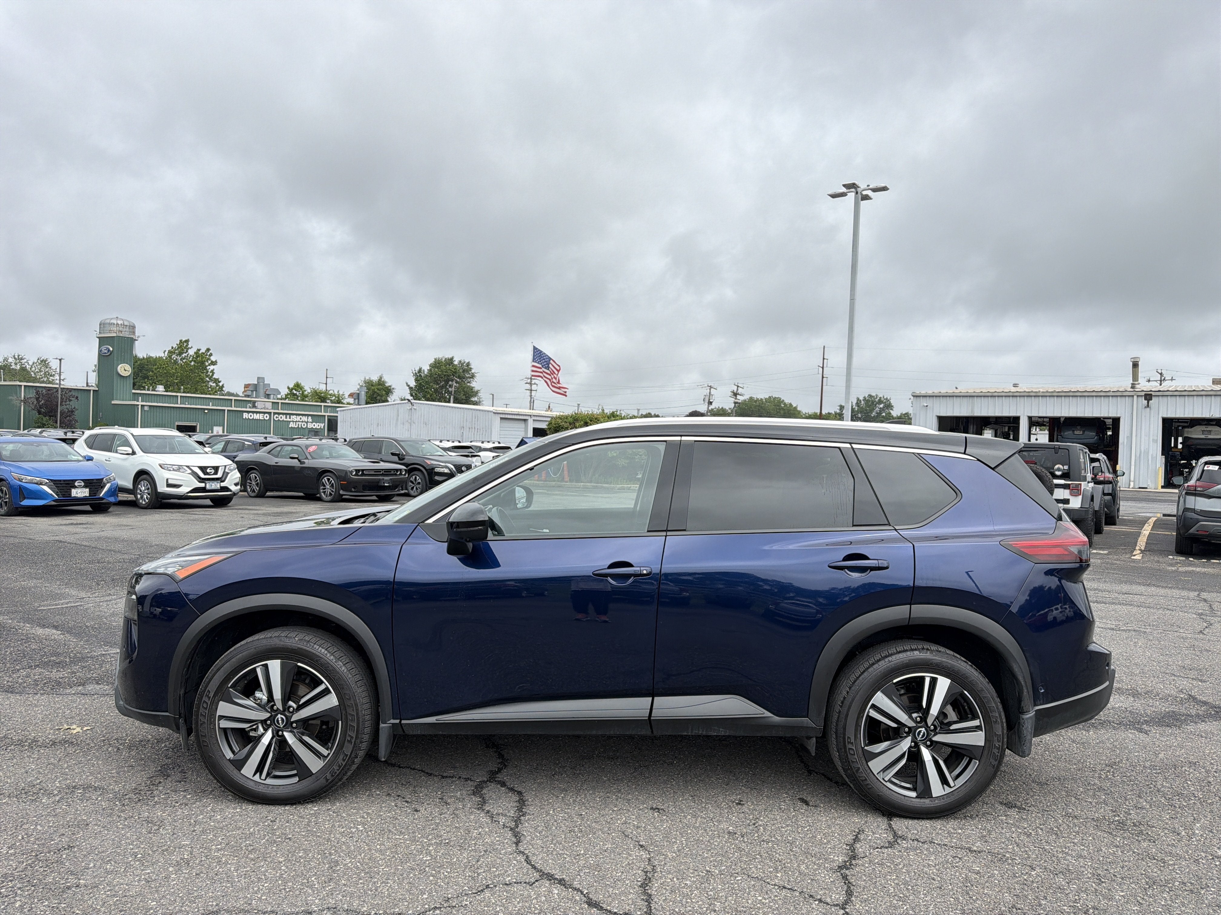 2025 Nissan Rogue SL