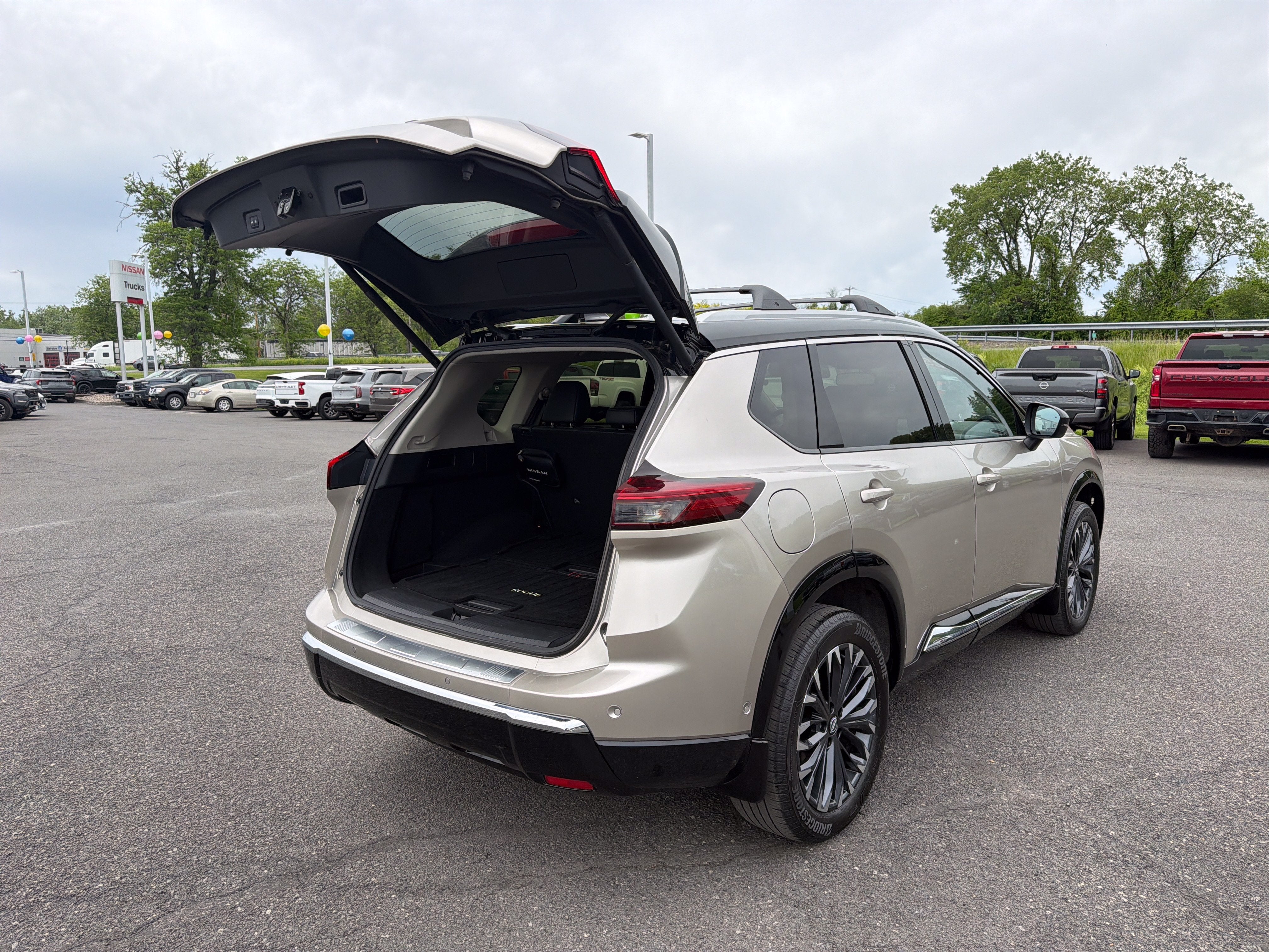 2025 Nissan Rogue Platinum