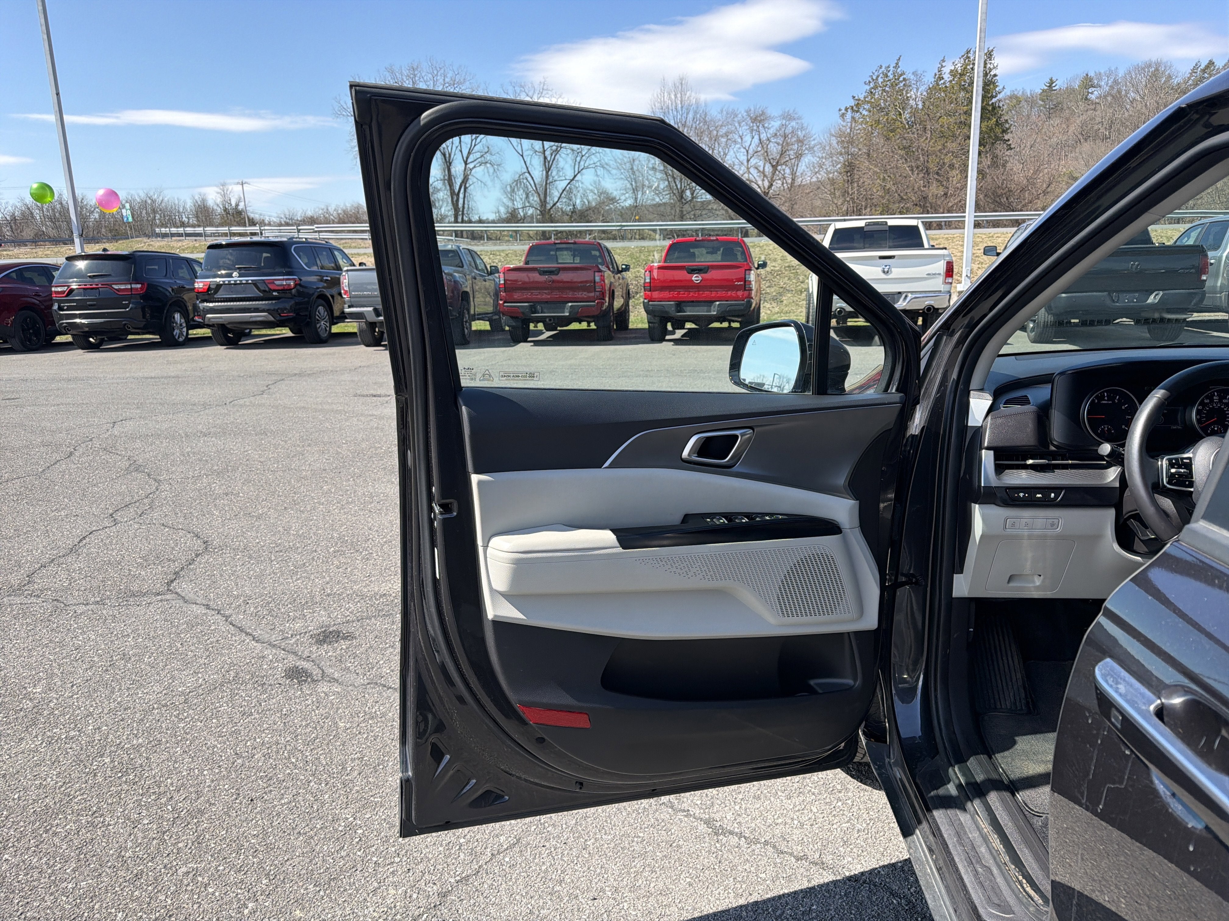 2024 Kia Carnival LX