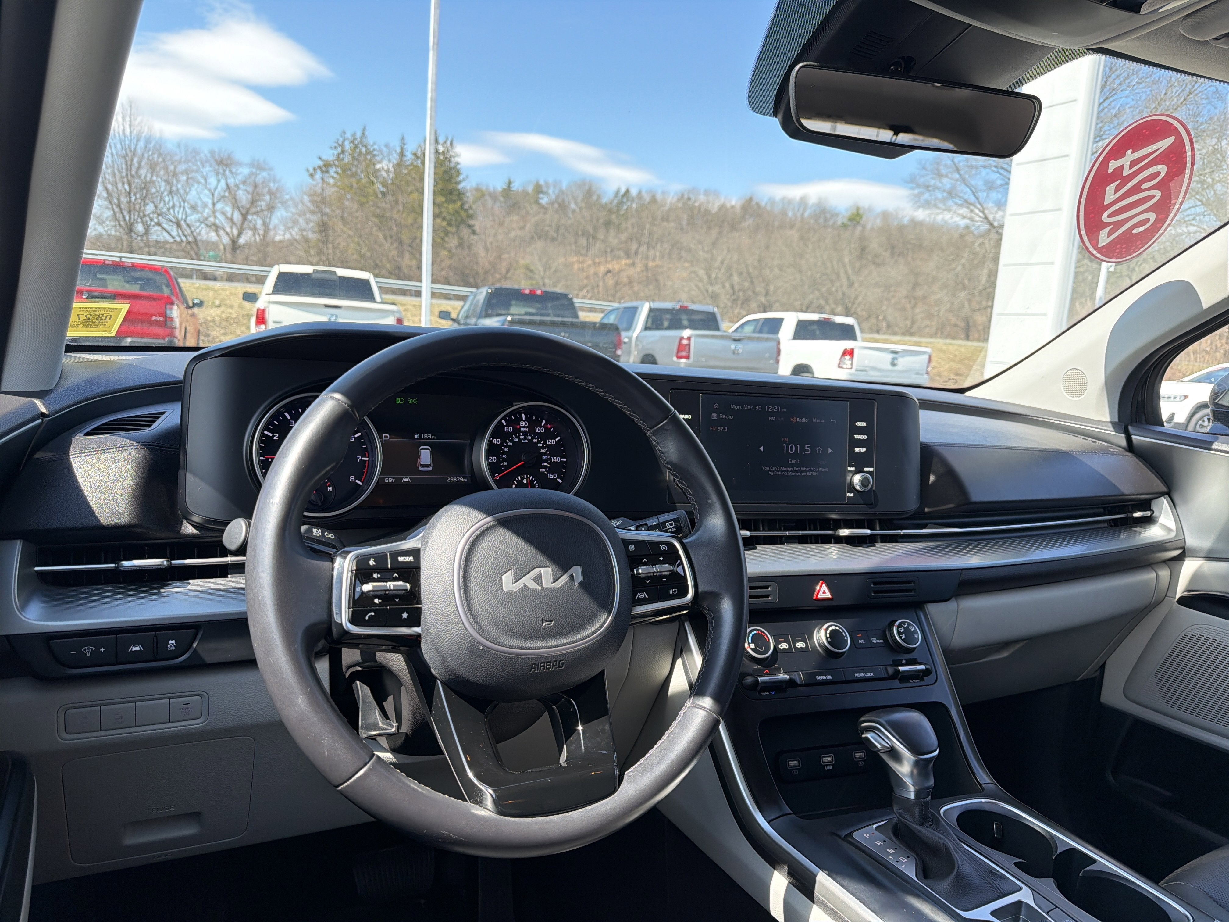 2024 Kia Carnival LX