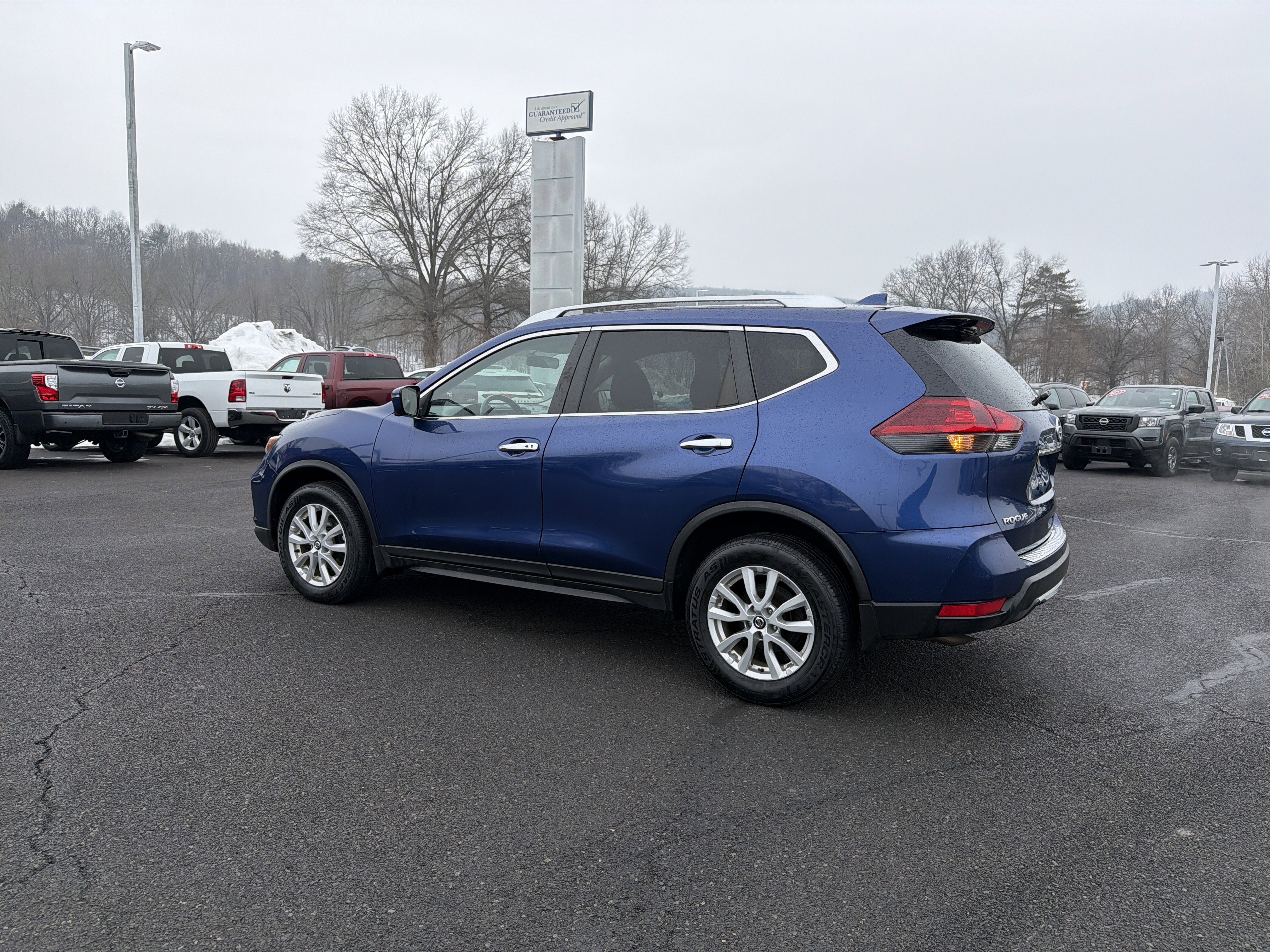 2018 Nissan Rogue SV