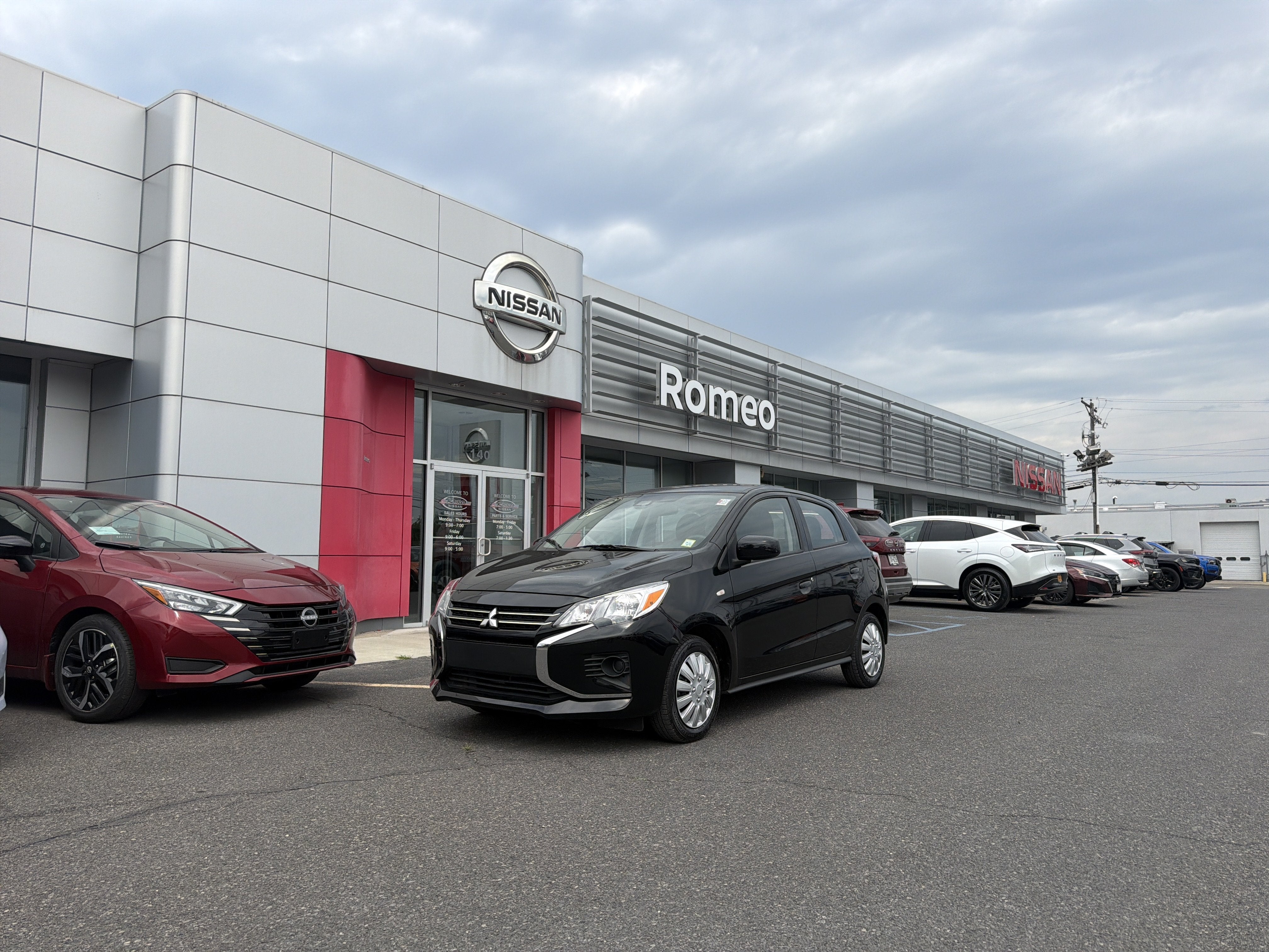 2024 Mitsubishi Mirage ES